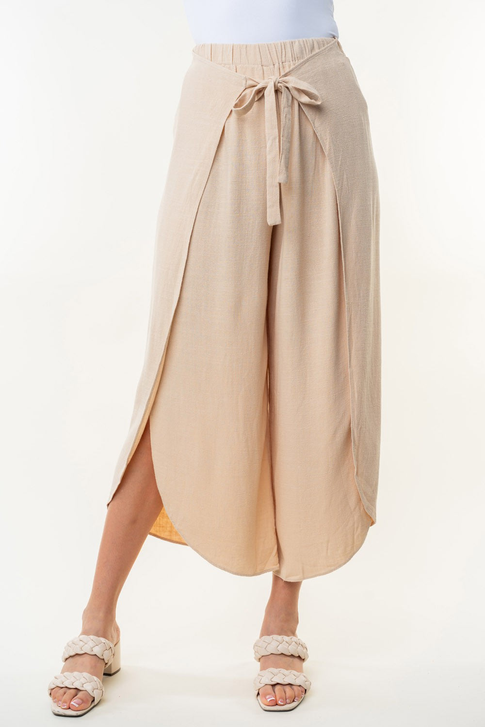 High Waisted Solid Woven Pant | WHITE BIRCH **FINAL SALE