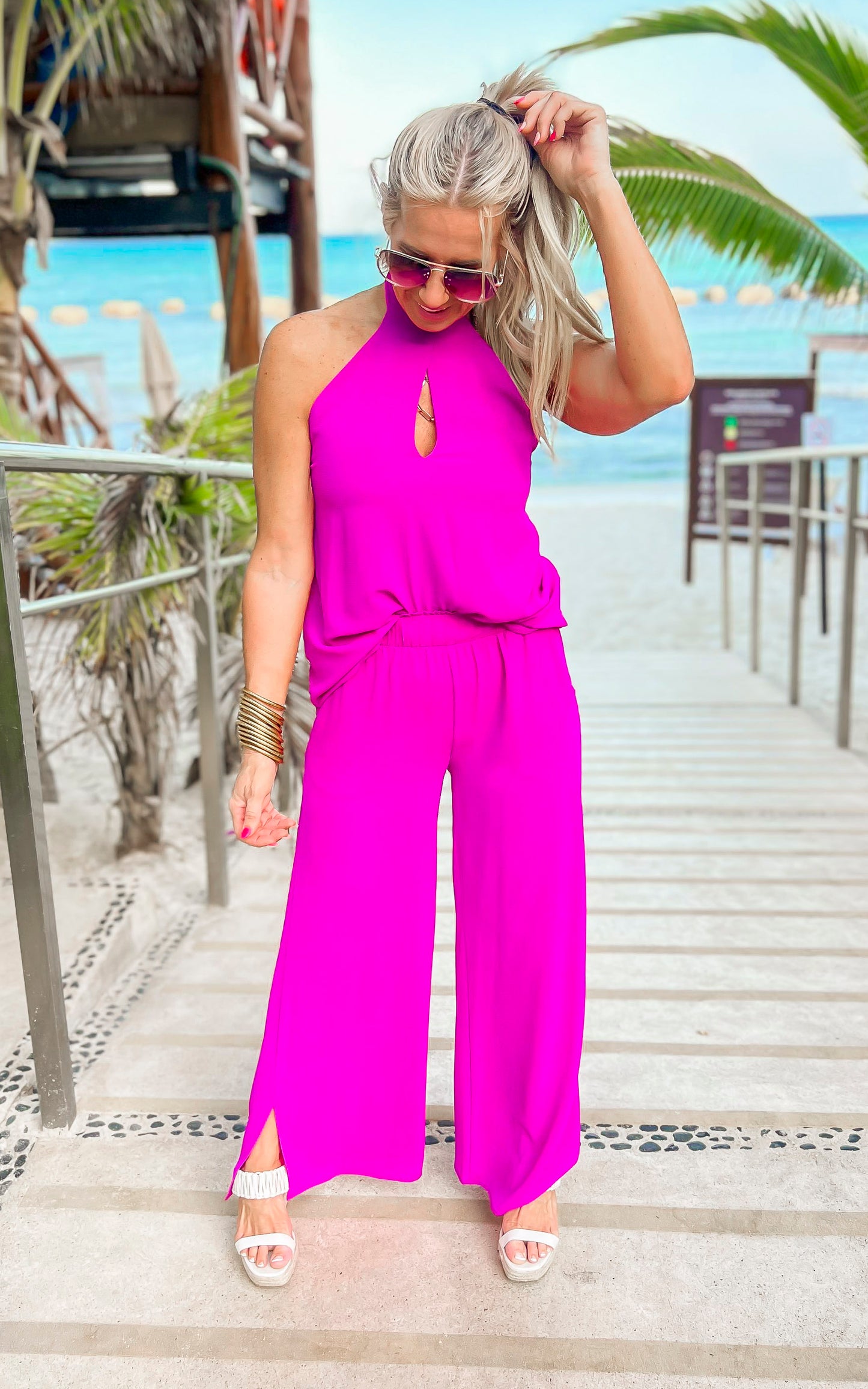 Textured Solid Teardrop Keyhole Halter Top** - Final Sale