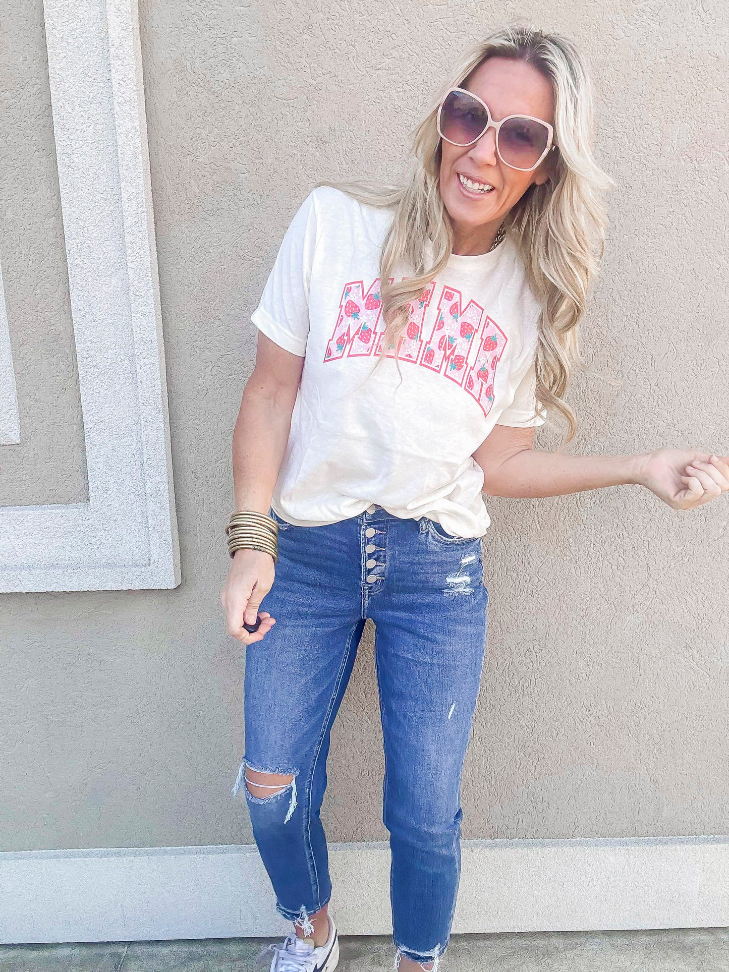 Strawberry Mama Graphic T-shirt