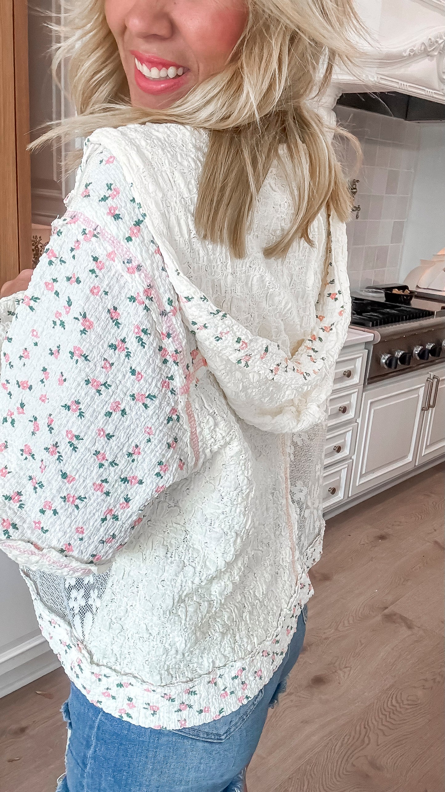 Cream Hoodie in Lace | POL