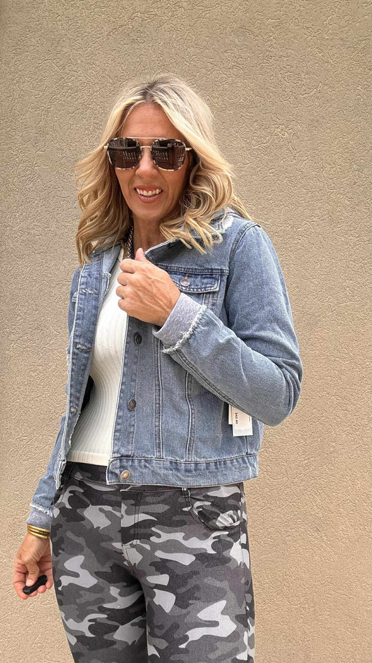 Distressed Denim Jacket W / Fleece Hoodie