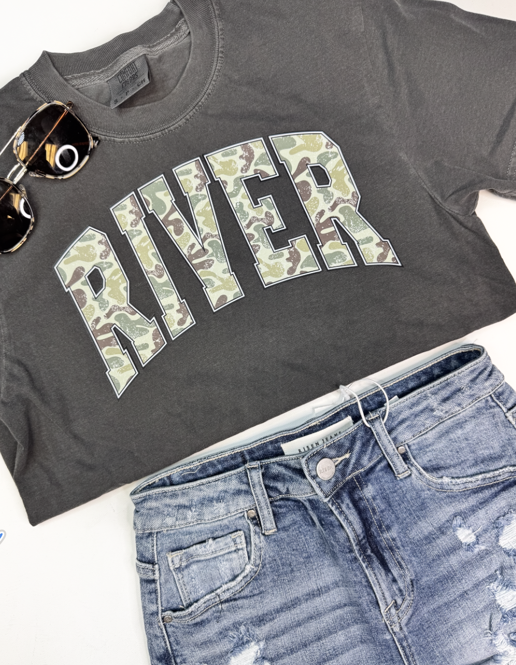 Casual short sleeve tee in washed pepper color with camo-style River graphic.