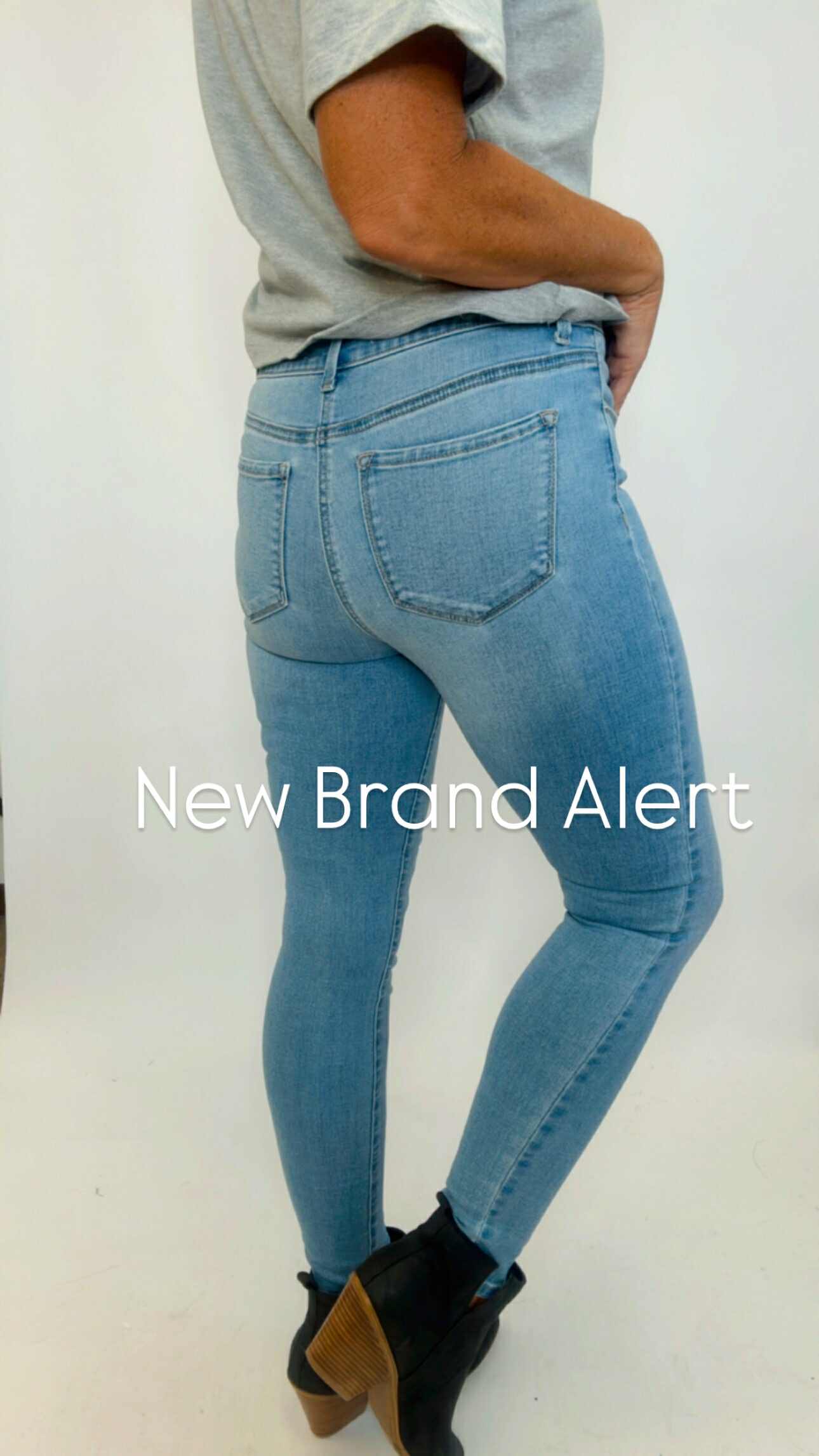 Light Wash Classic High Rise Skinny Jeans