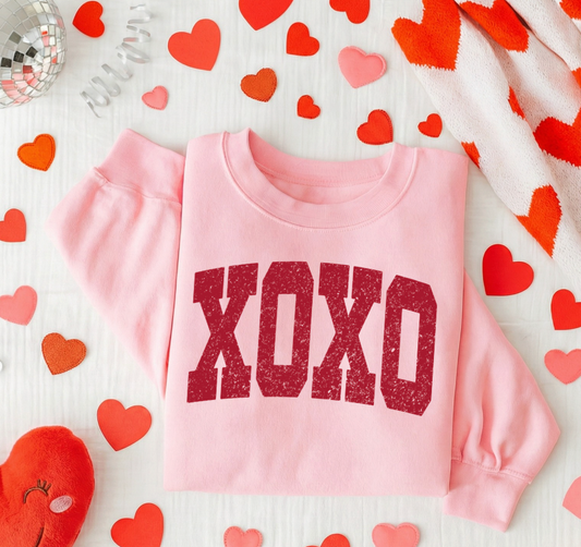 XOXO Vintage Pink Crewneck Graphic Sweatshirt