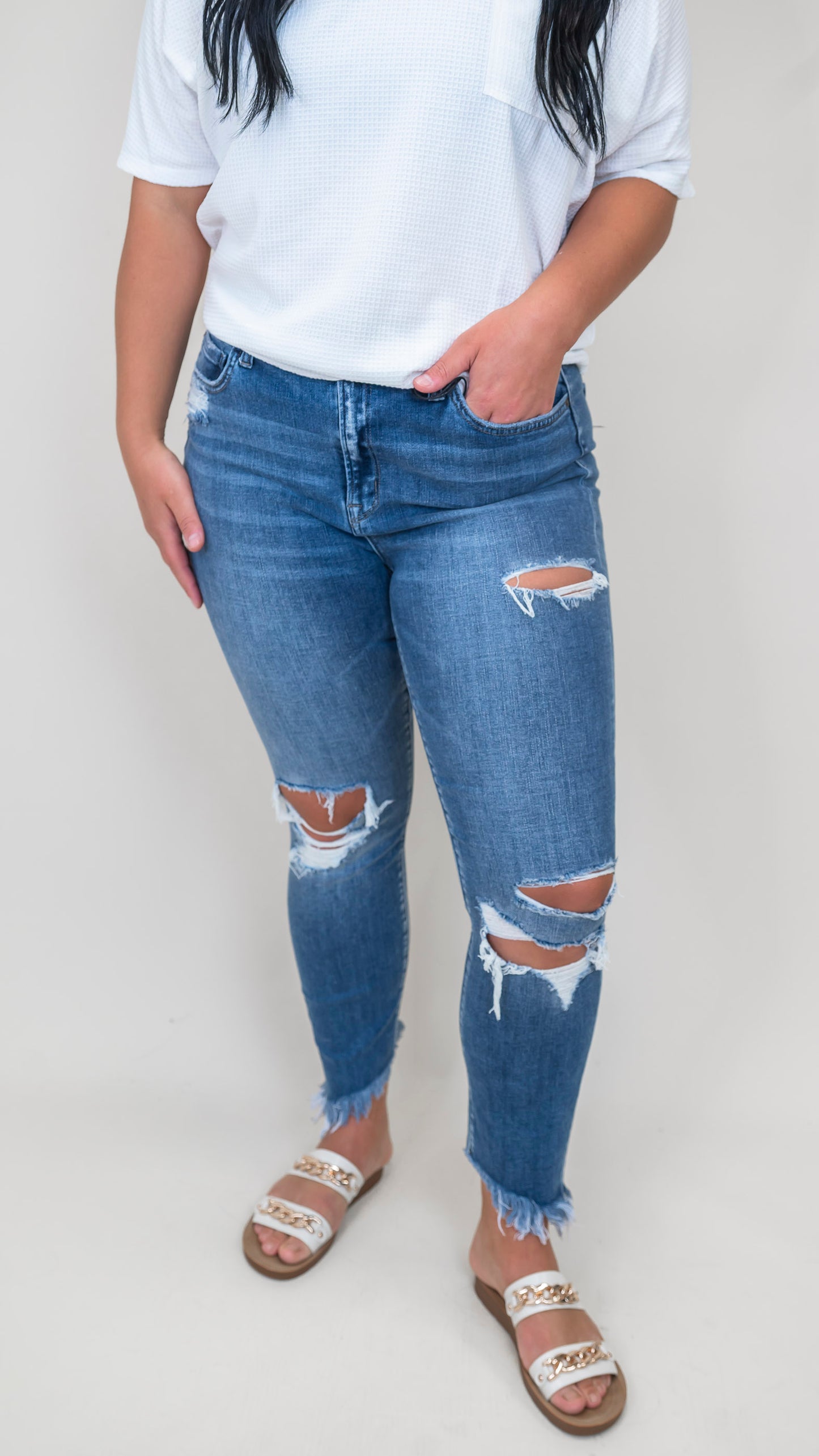 The Shanon Mid Rise Crop Skinny Denim Jeans - Mica *