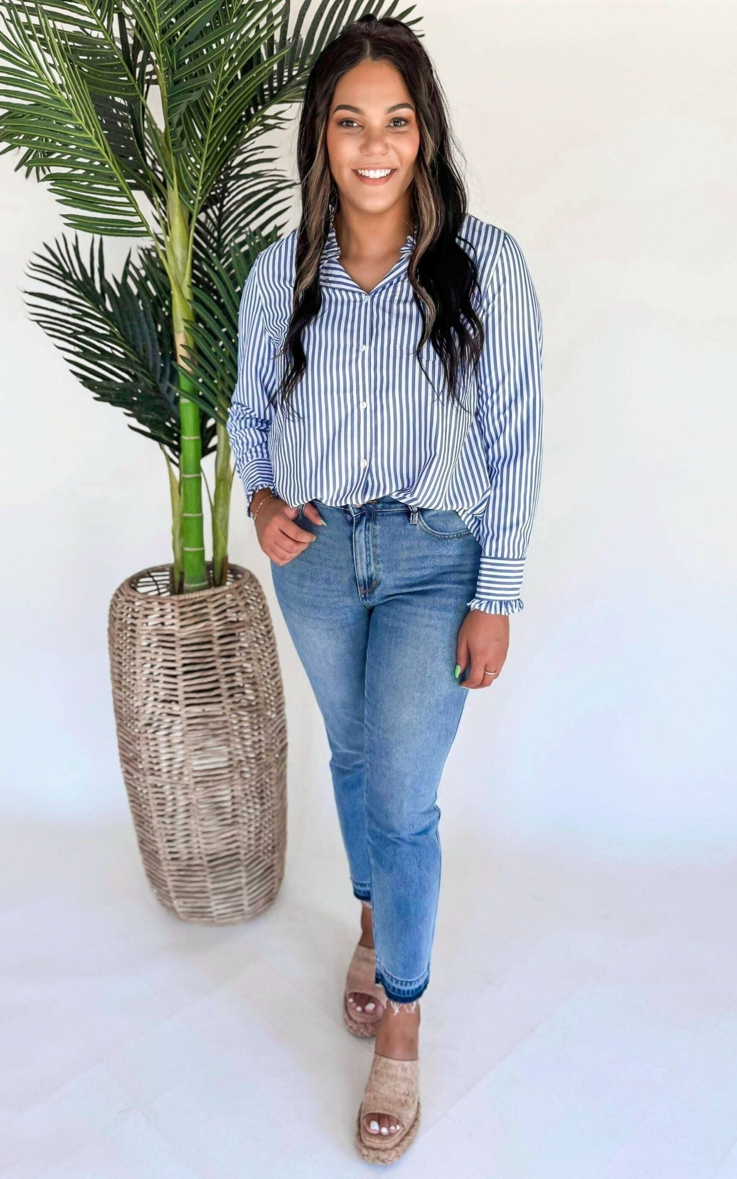 JUDY BLUE | Demi Mid Rise Magic Release Boyfriend Denim Jeans (REG/CURVY)