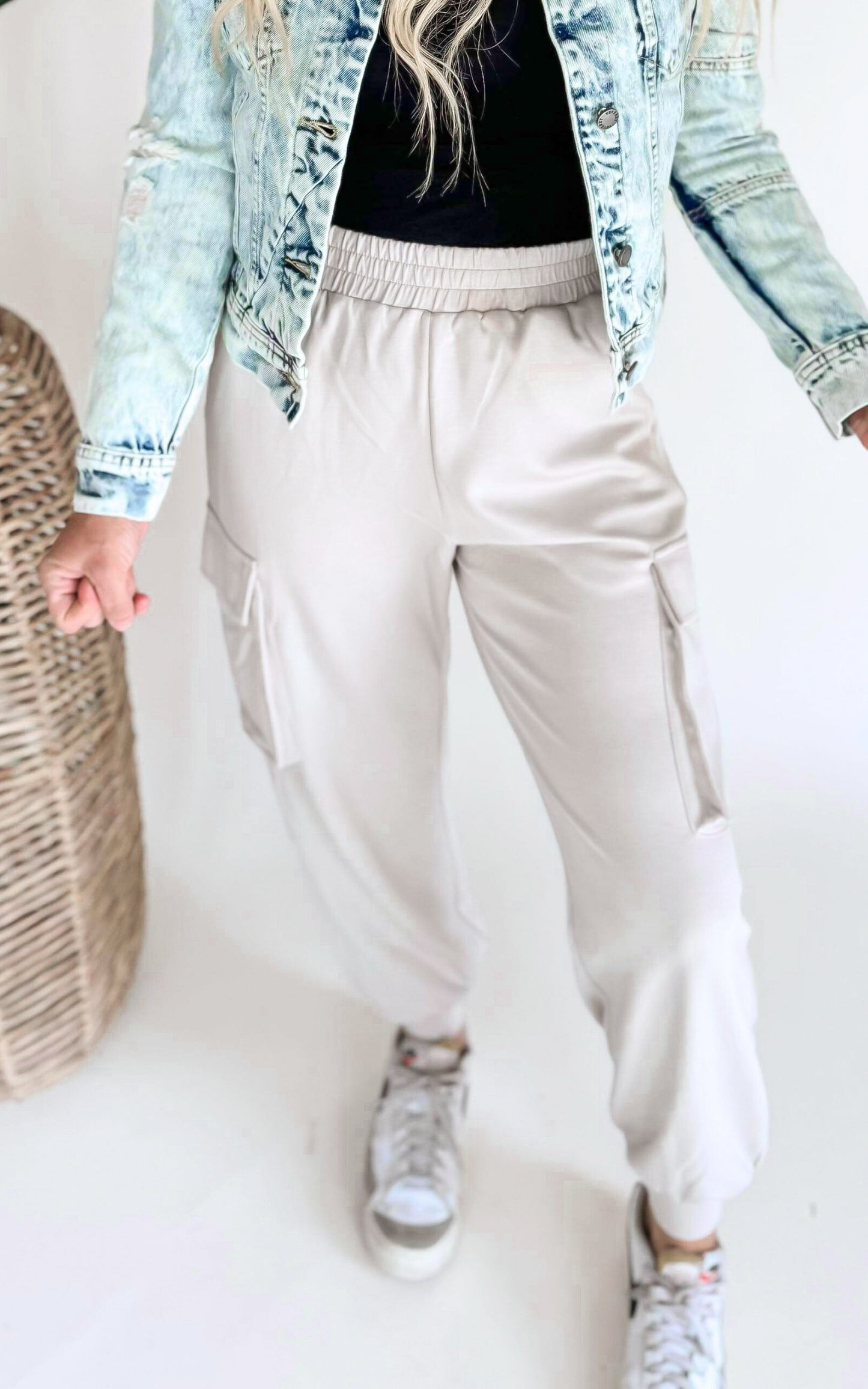 High Waisted Solid Knit Cargo Pants | WHITE BIRCH - Final Sale