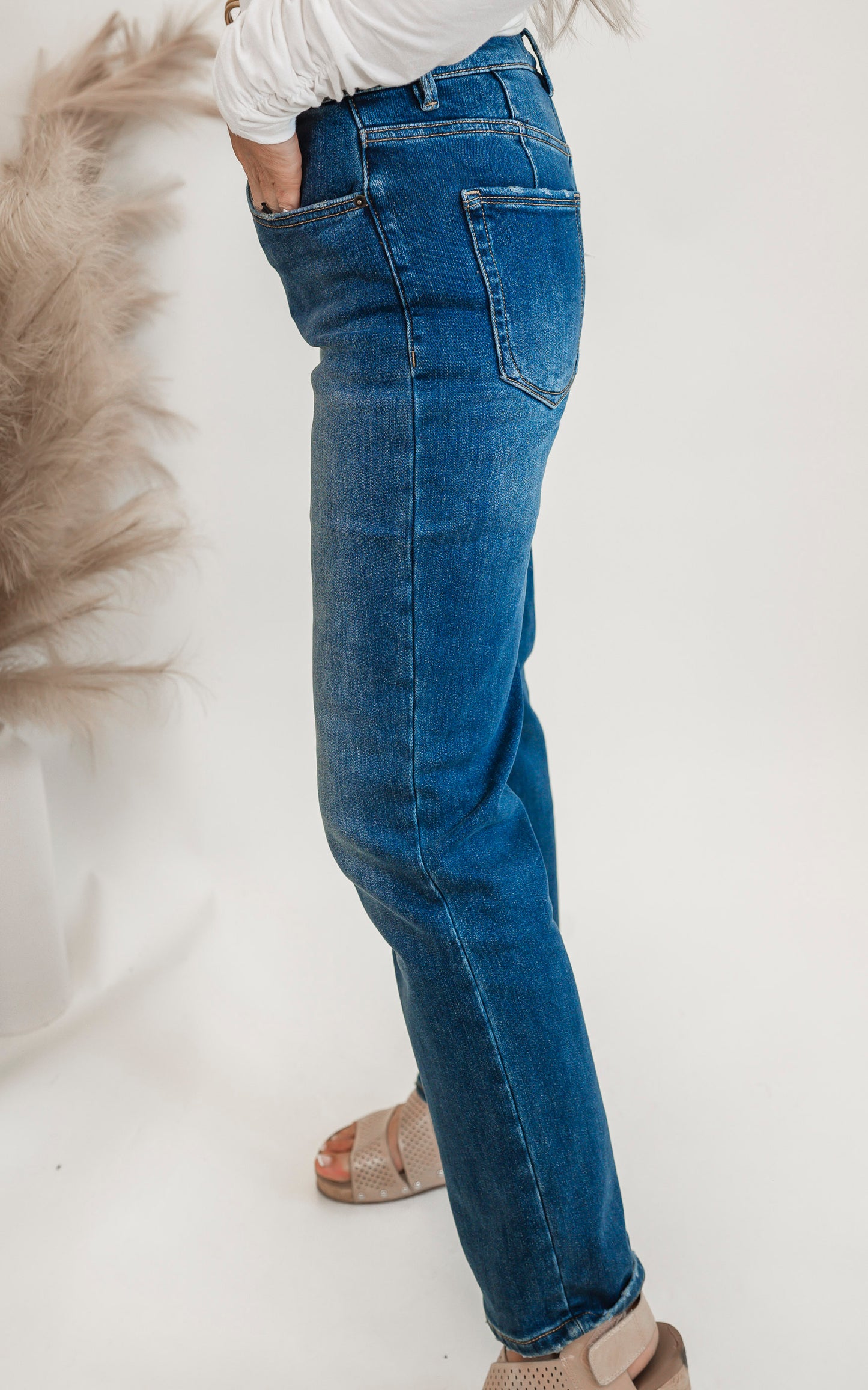MICA | The Spruce Super High Back Straight Denim Jean**