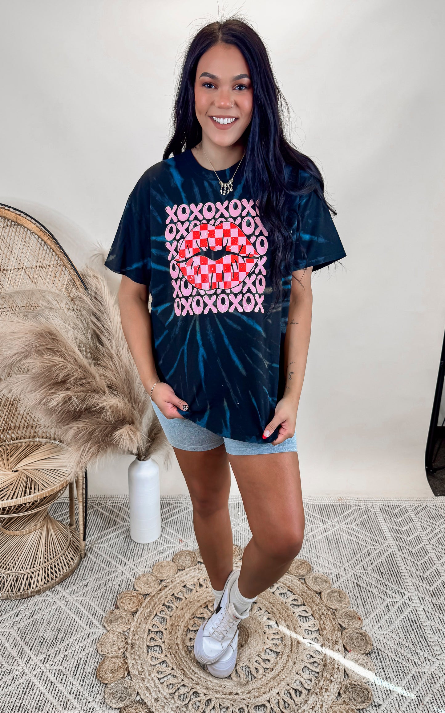 Tie Dye XOXO Graphic T-shirt