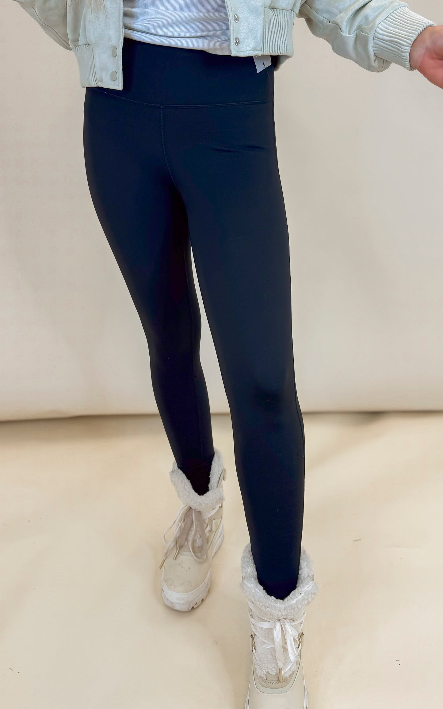 MONO B's GREEN Essential Solid Leggings (3 COLORS)