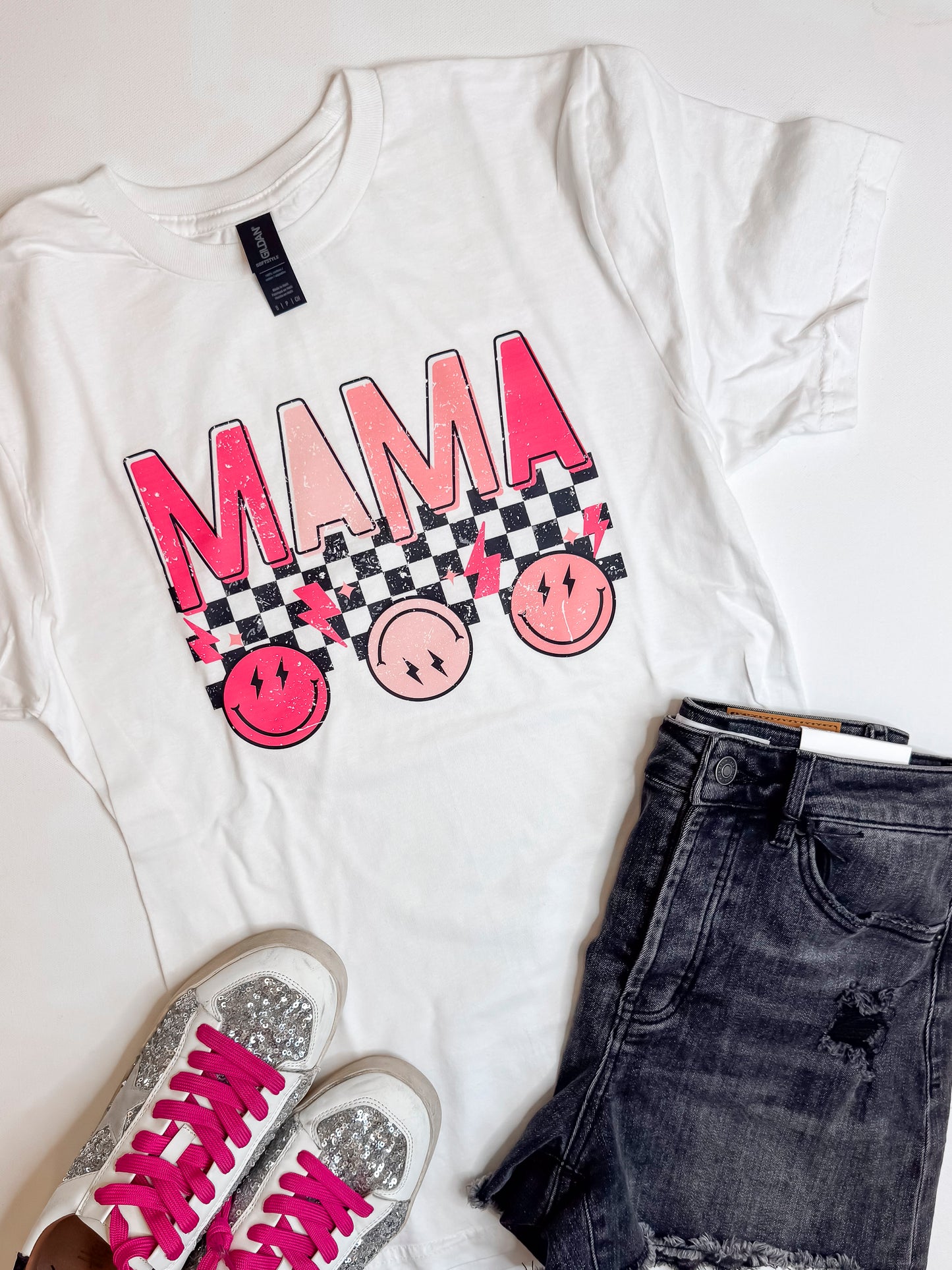 Just a Happy Mama Graphic T-shirt