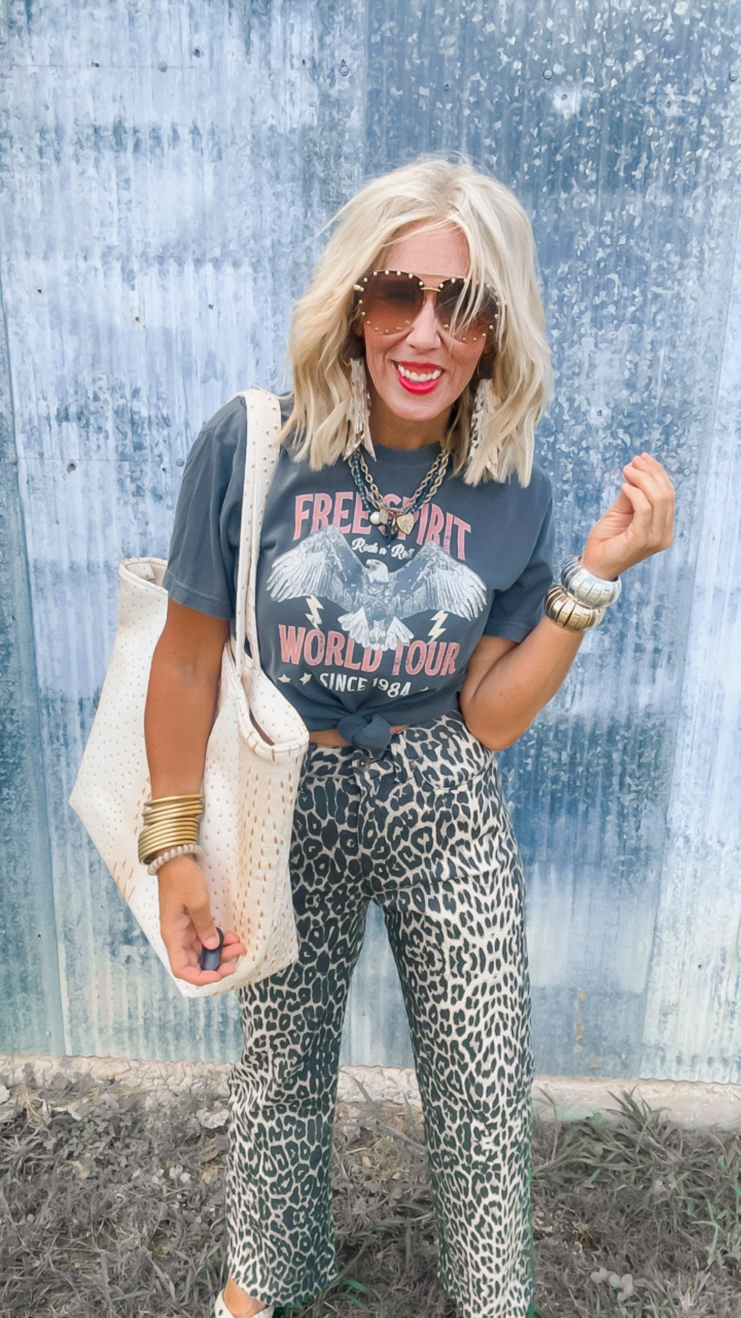 Free Spirit Wold Tour Garment Dyed Graphic T-shirt - Pepper