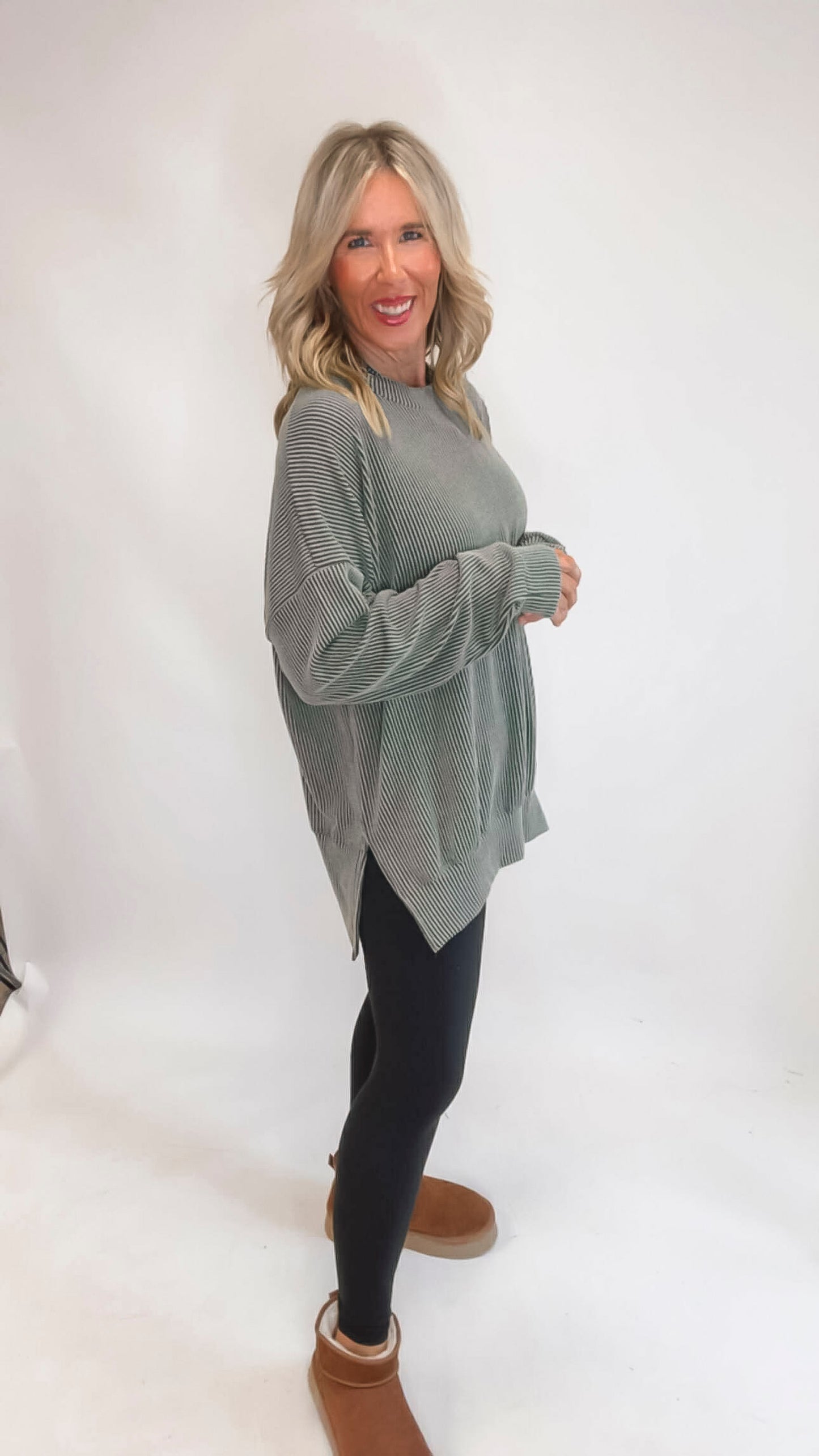Sara's Steals & Deals: Wave Rib Oversized Sweatshirt With Side Slit (11 COLORS)
