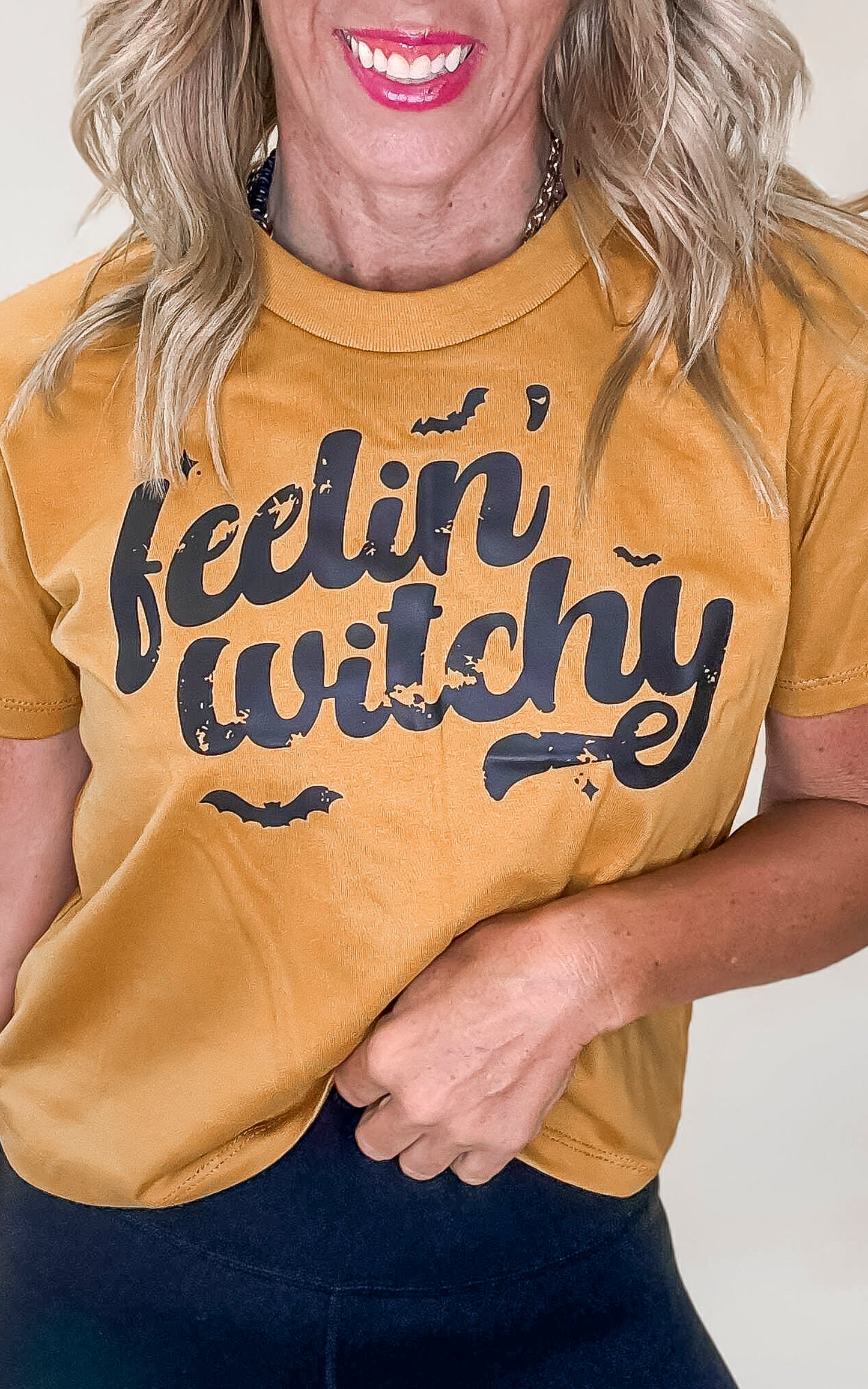 Antique Gold Feeling Witchy Garment Dyed Graphic Boxy Crop T-shirt