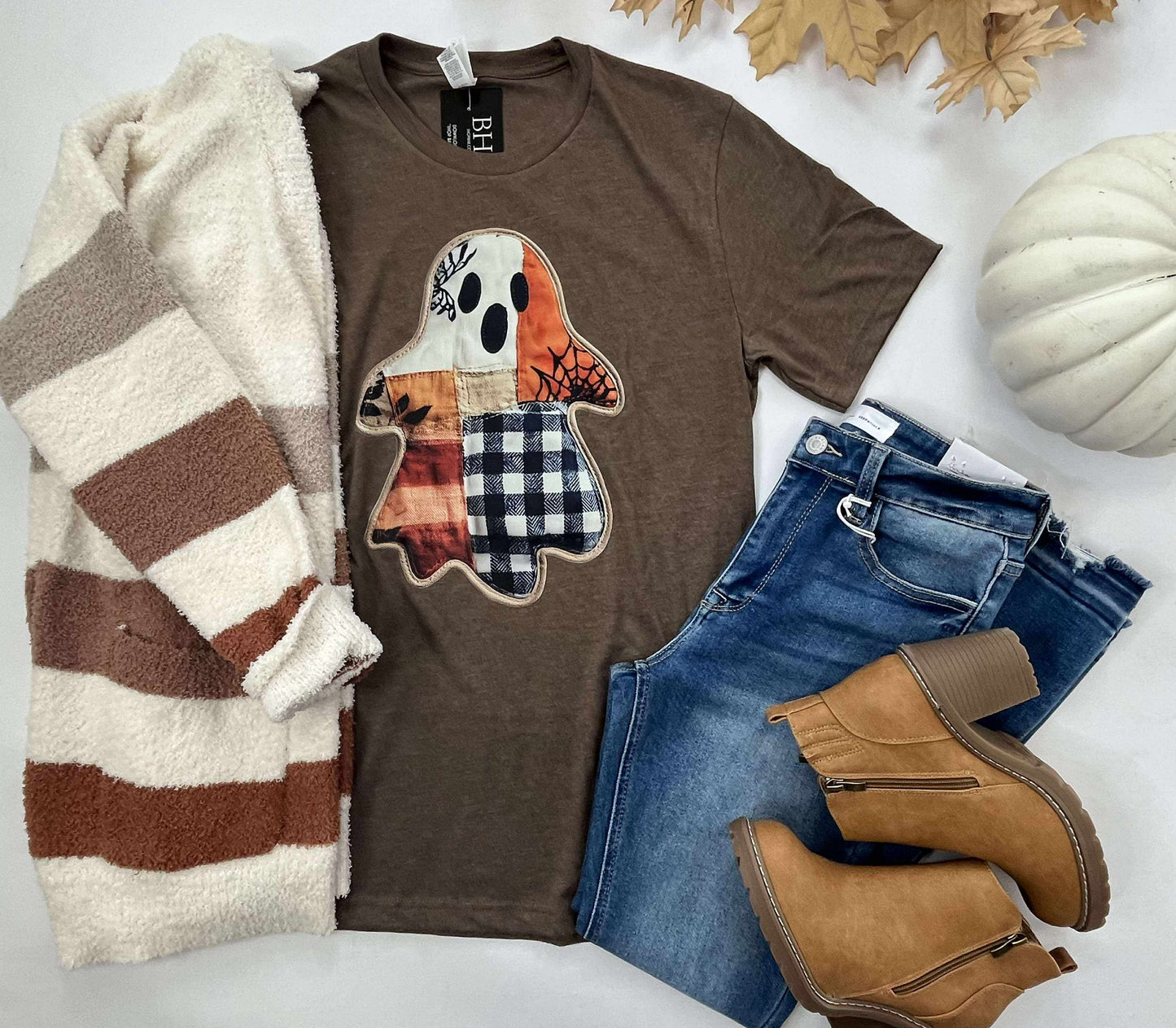 Farmhouse Boo Graphic T-shirt