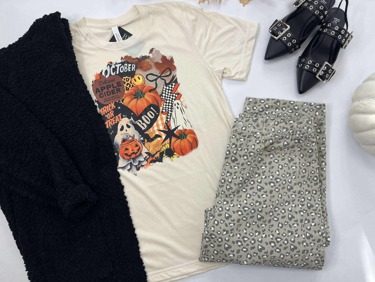 October Vibes Graphic T-shirt