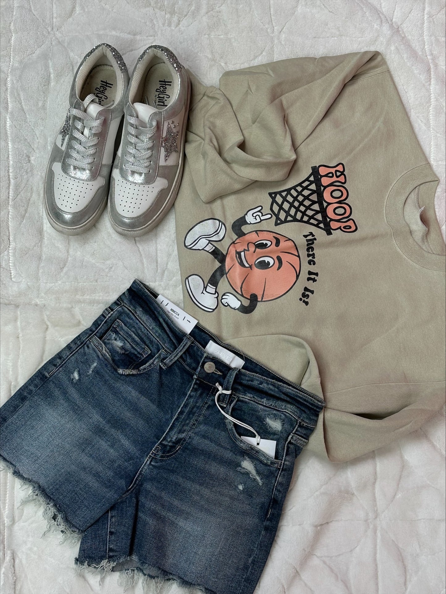 Vintage Print Hoop There It Is Graphic Sweatshirt | FINAL SALE**