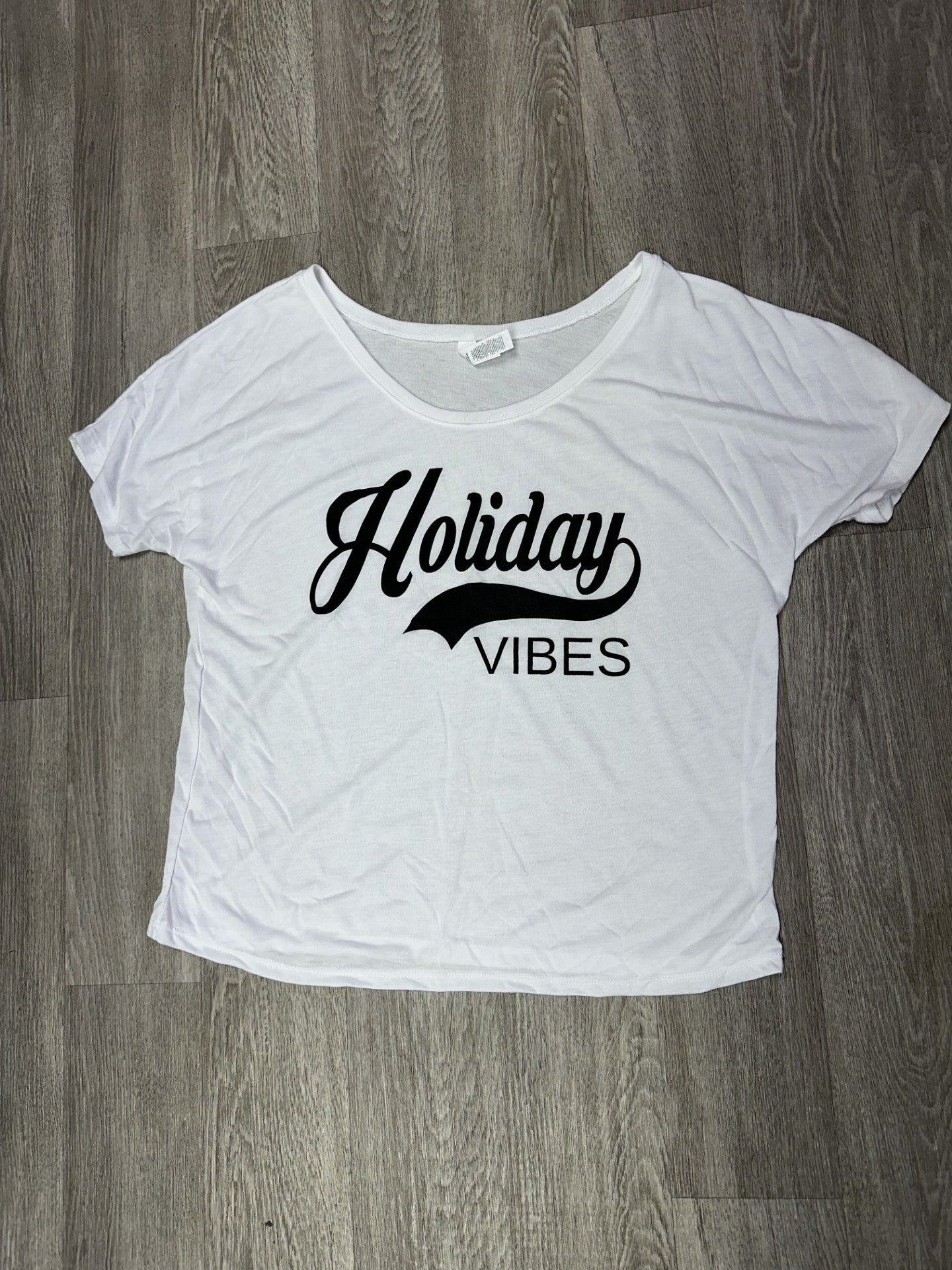 Holiday Vibes Slouchy Tee**