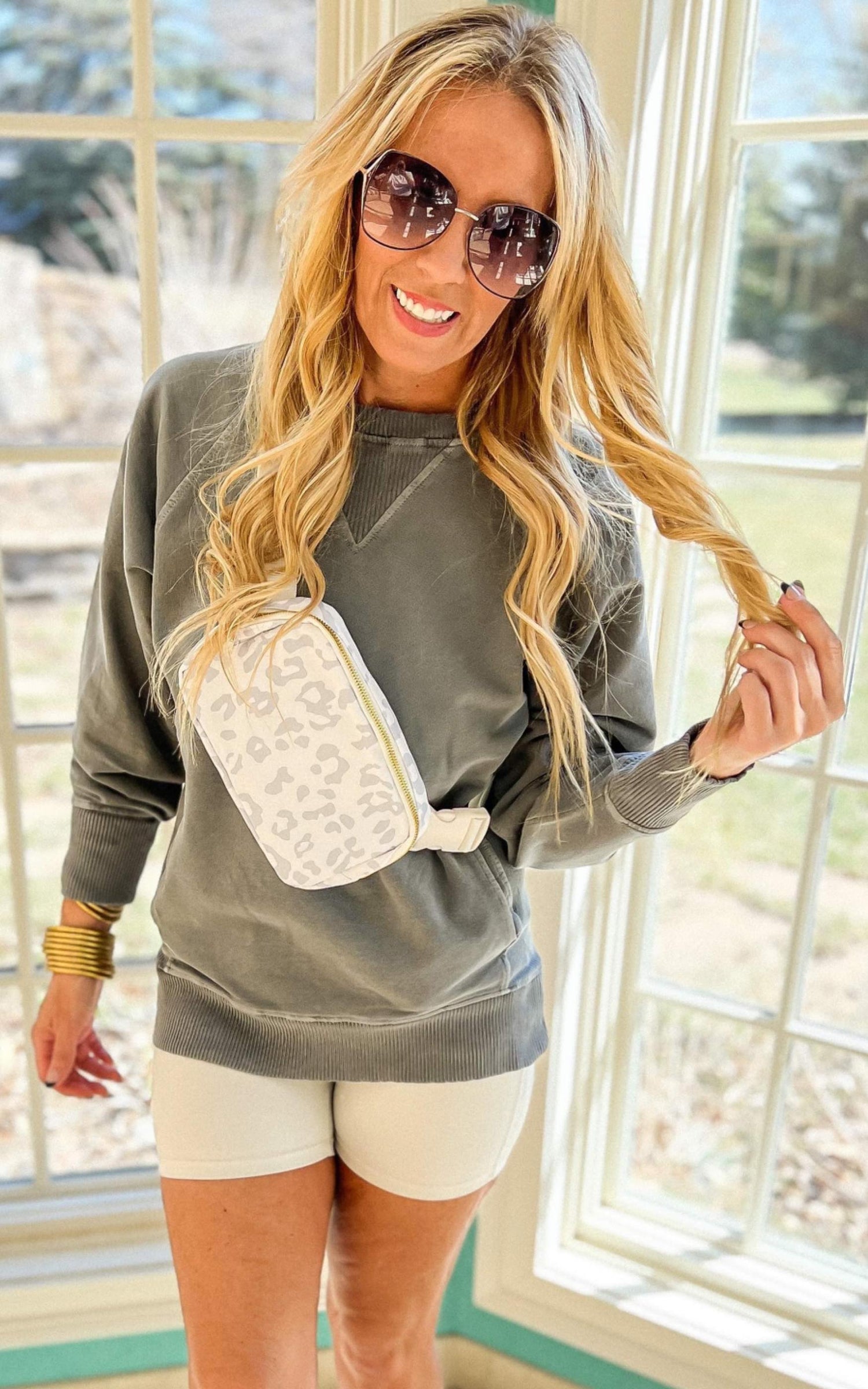 ash black pullover