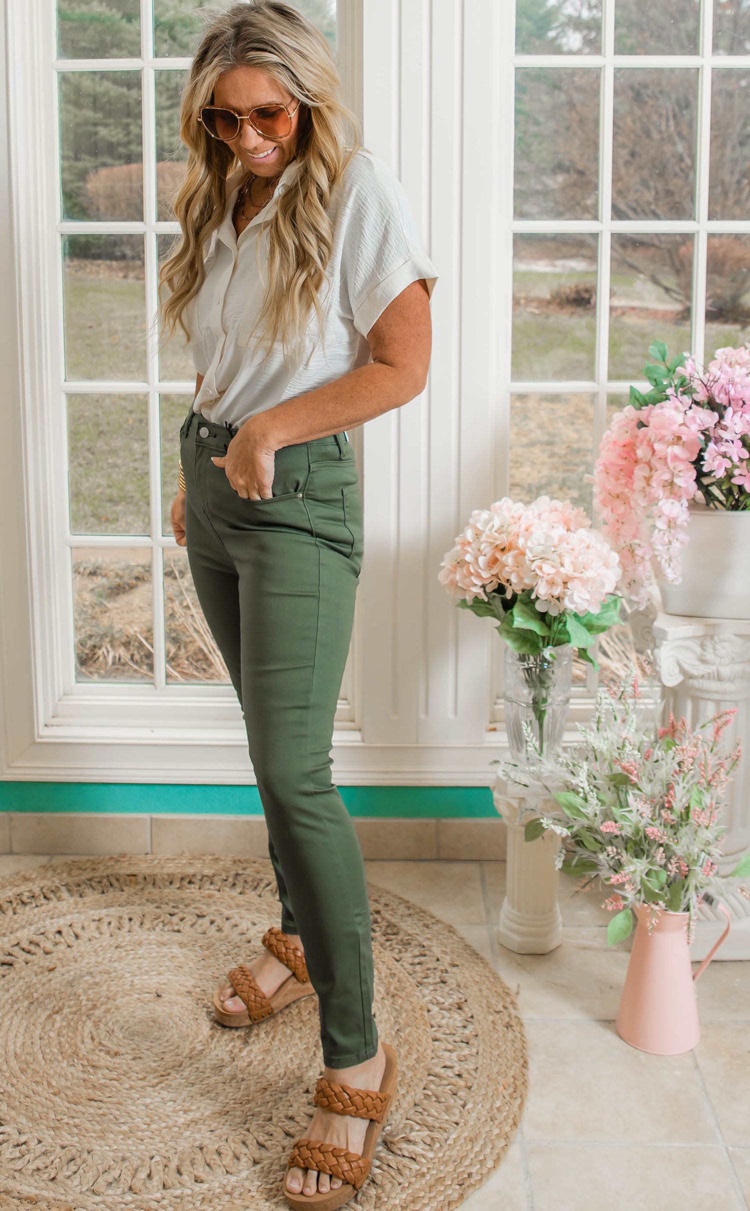 WHITE SHORT SLEEVE TOP