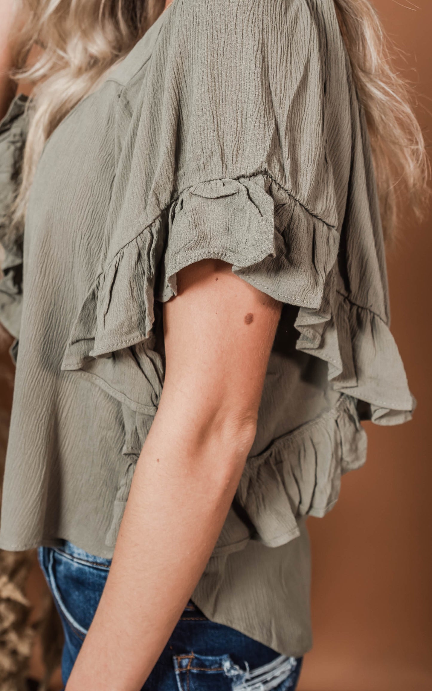 ruffle sleeve