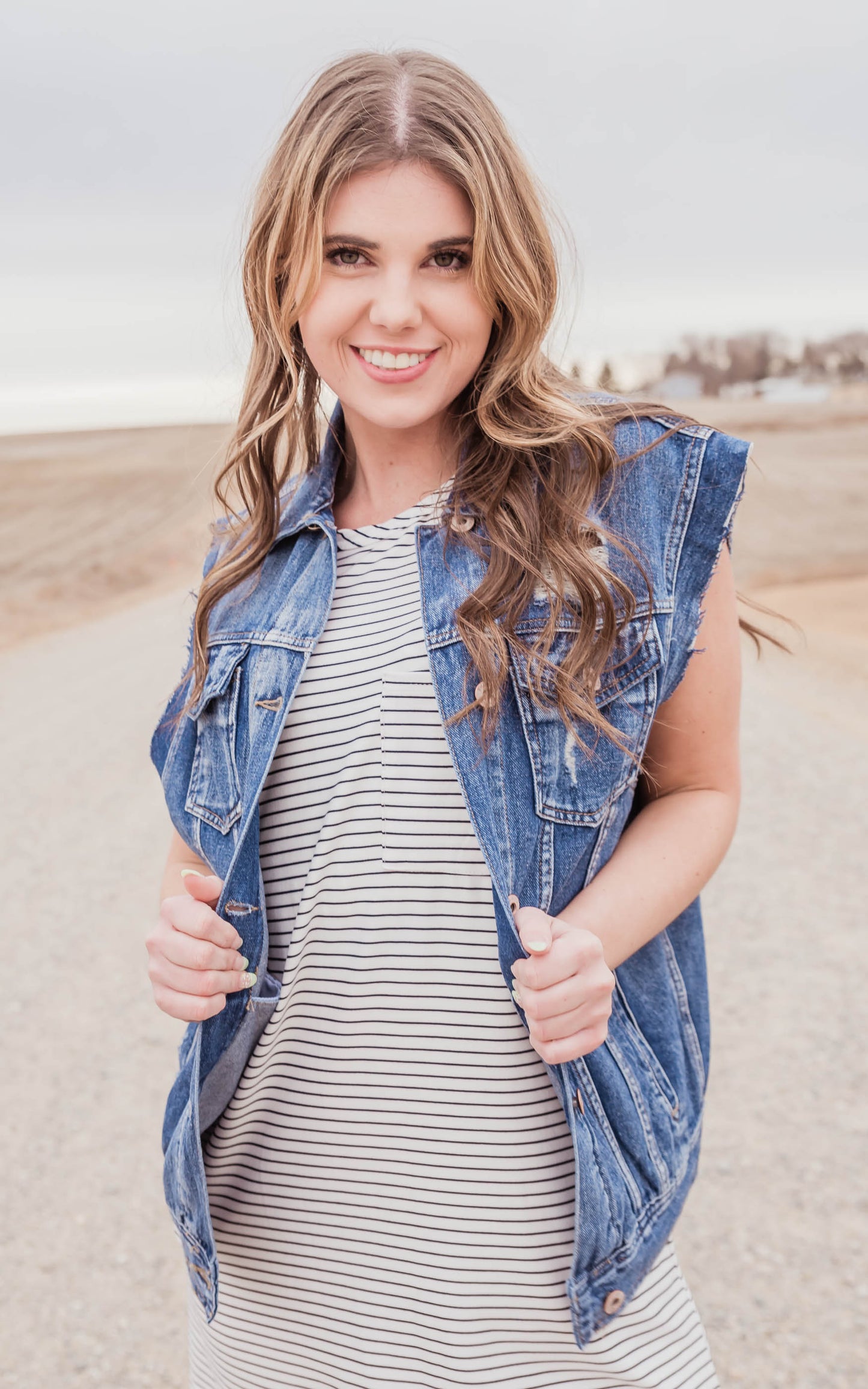 MEDIUM WASH DENIM VEST
