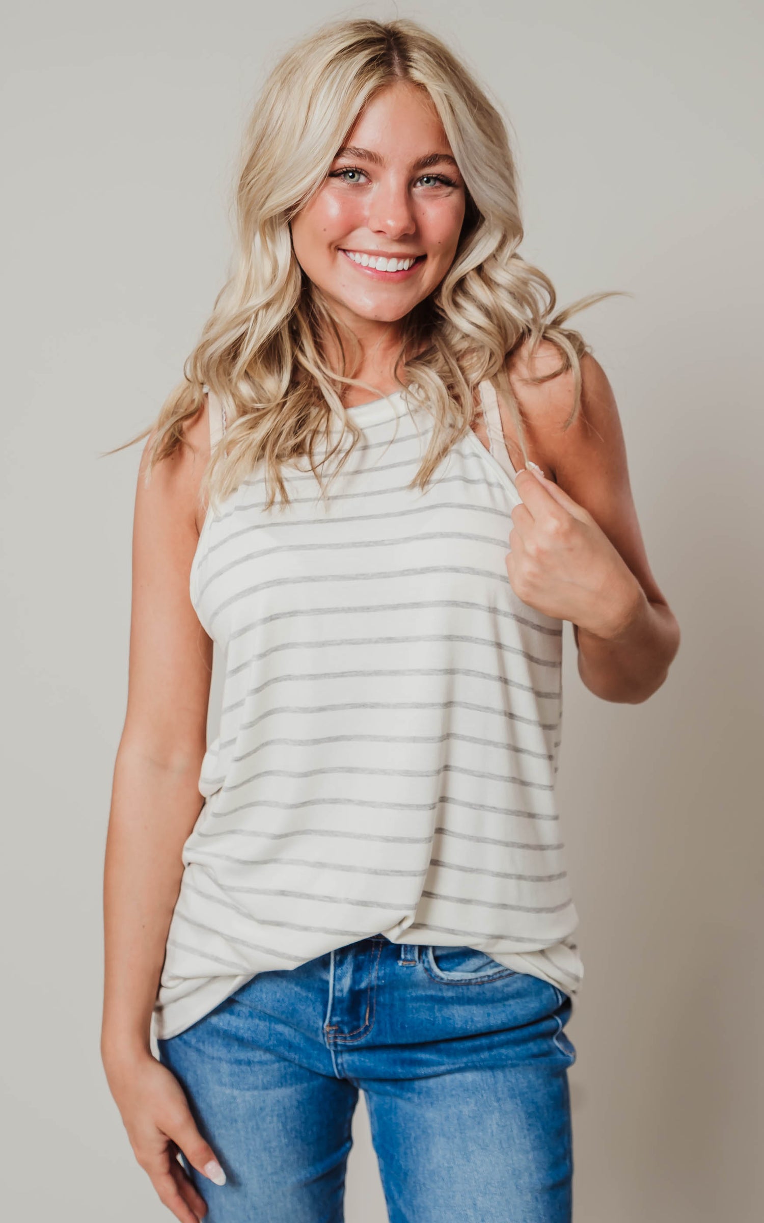 sleeveless tank top