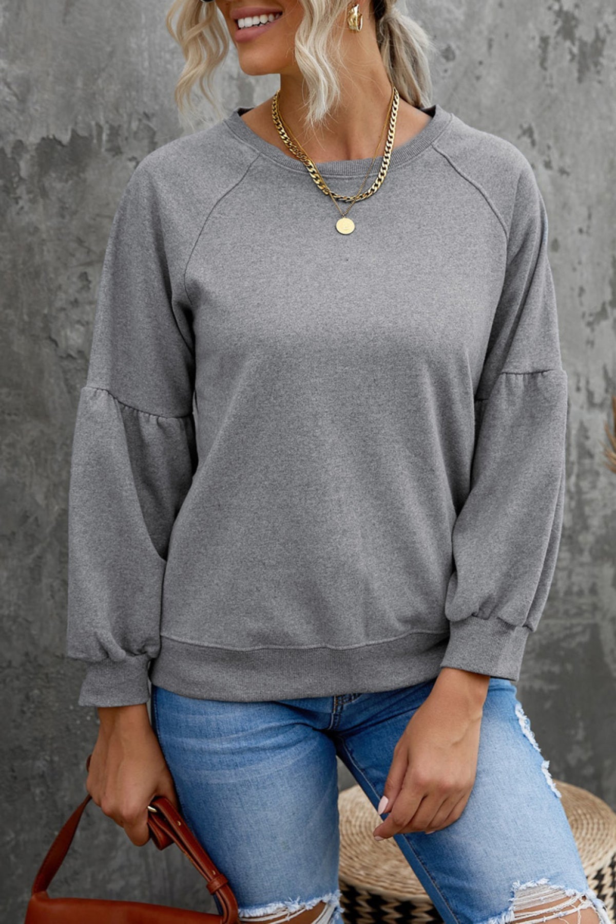grey sweatshirt