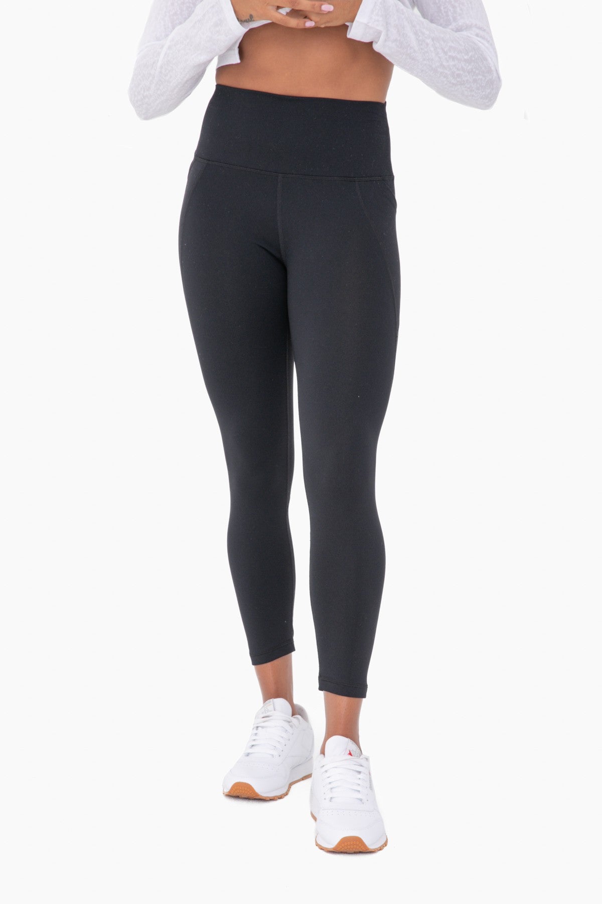 Essential Solid High-Waist Capri Leggings | MONO B