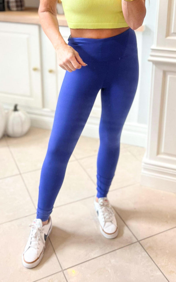 Mono B Palette Abstract Highwaist Leggings  Stylish activewear, Athleisure  outfits, Dance outfits practice