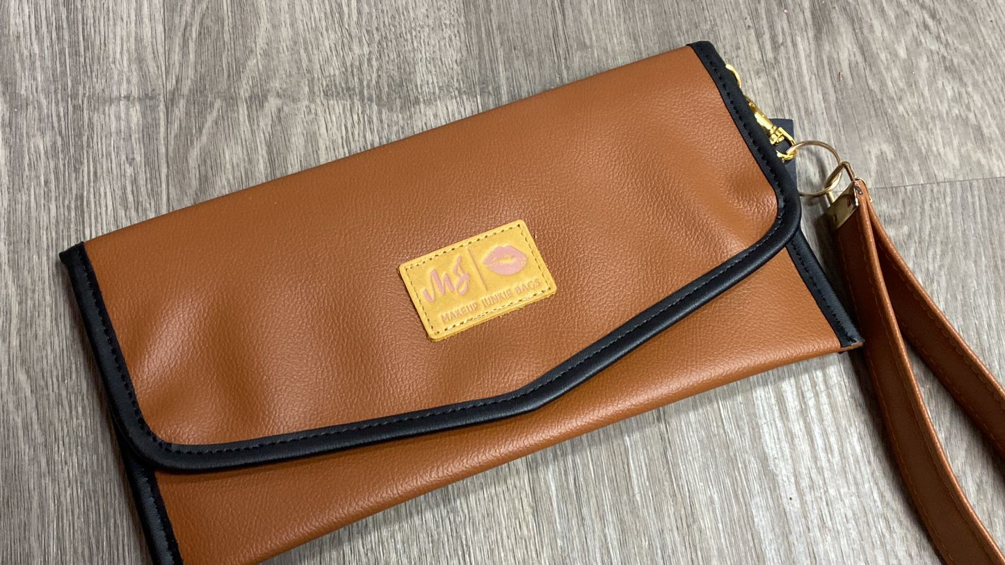 The Sara Collab Wallet Clutch | MAKEUP JUNKIE