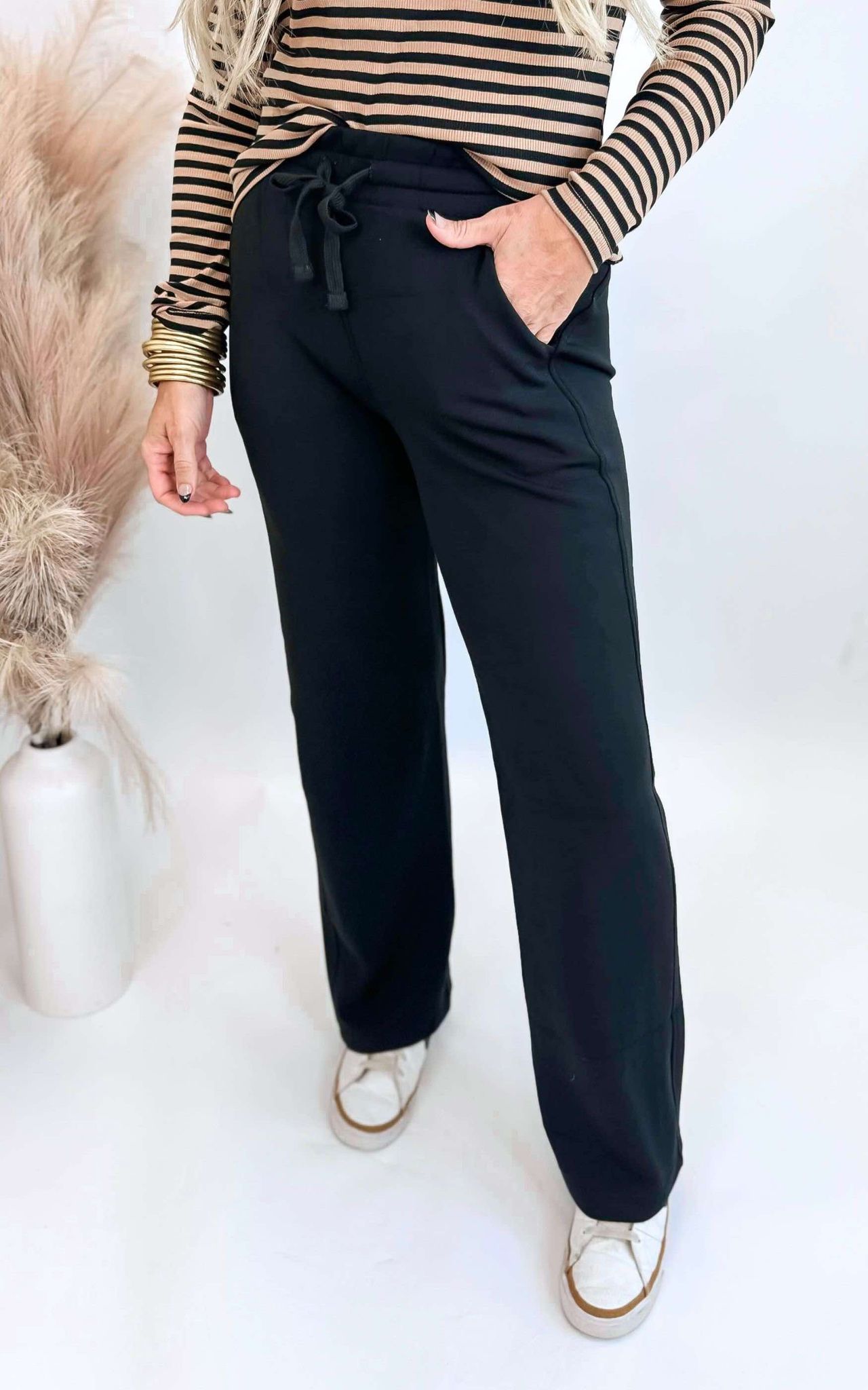 Effortless Style Model Straight Pant