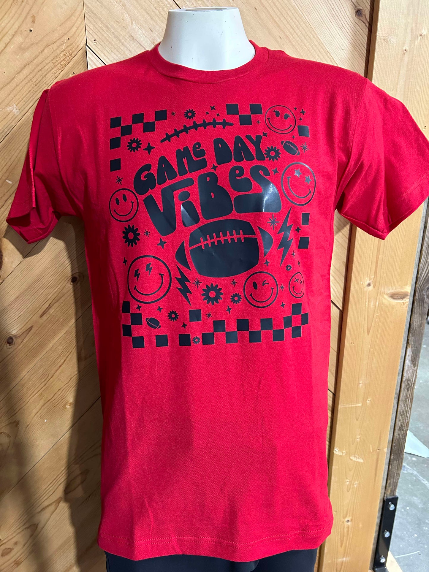 Game Day Vibes Graphic T-shirt