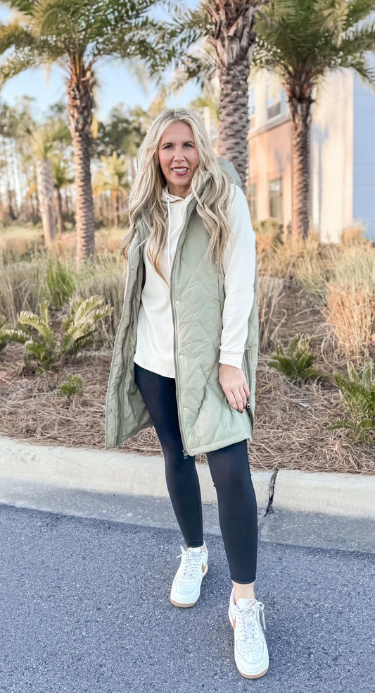 On The Go Quilted Puffer Vest with Hood | Salty Wave