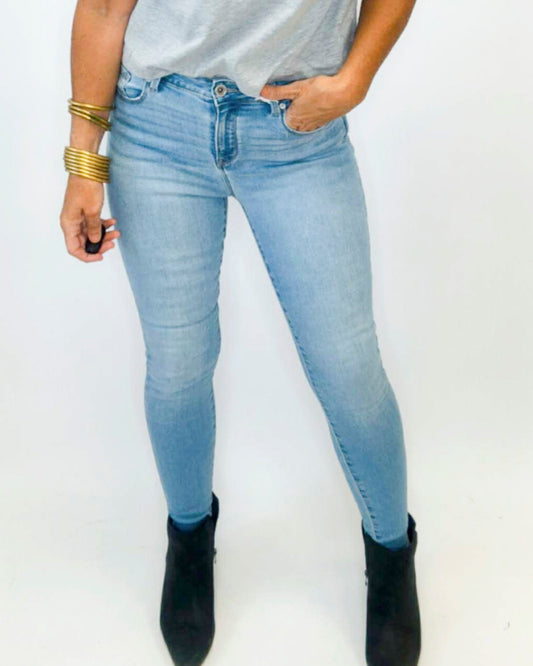 Light Wash Classic High Rise Skinny Jeans