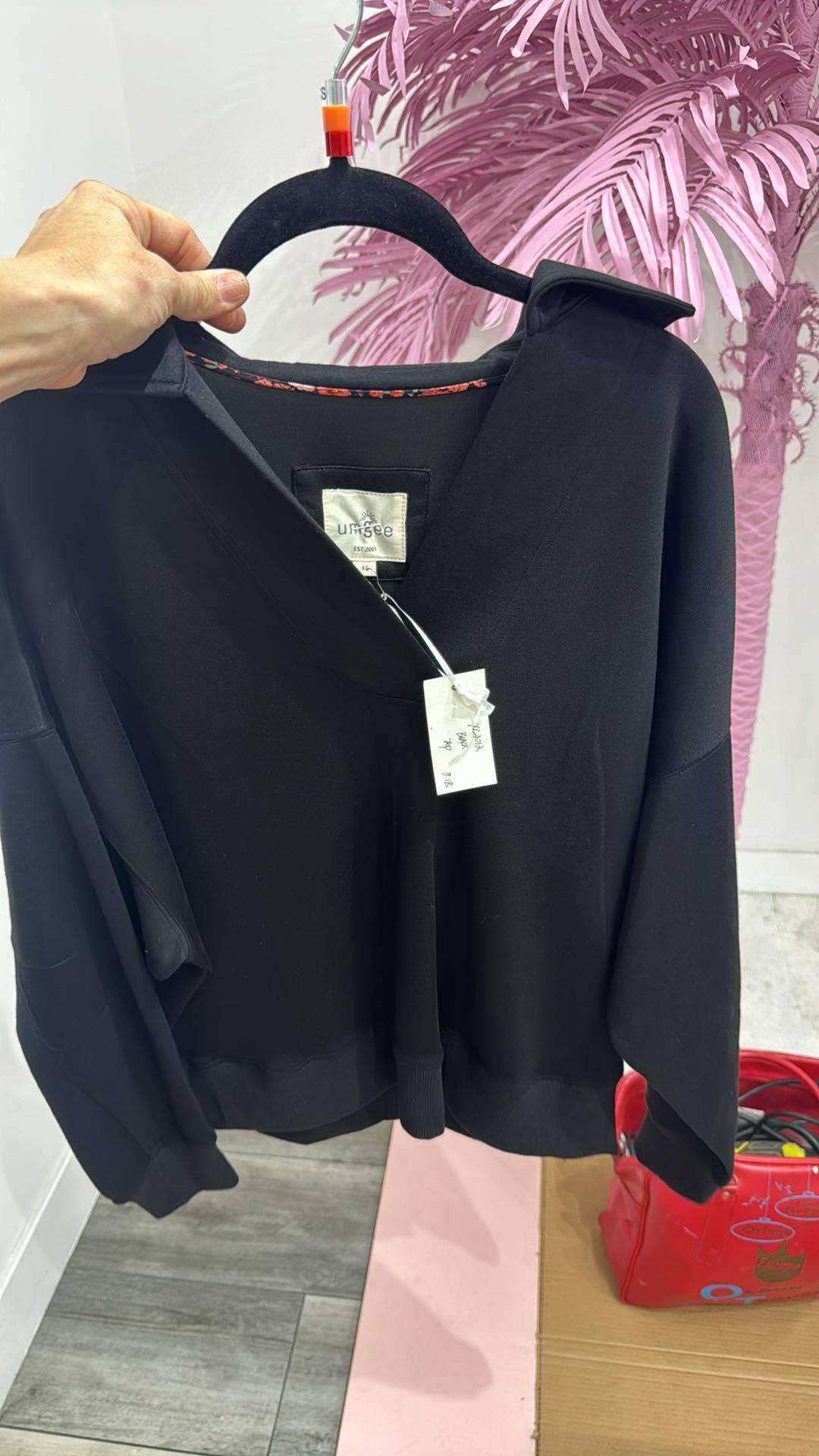 Luxeknit Collared Polo Sweatshirt | UMGEE