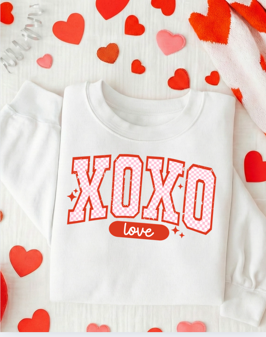 XOXO Love White Crewneck Graphic Sweatshirt *