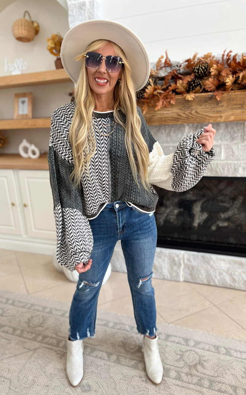 Contrast Twisted Chevon Pattern Sweater - POL