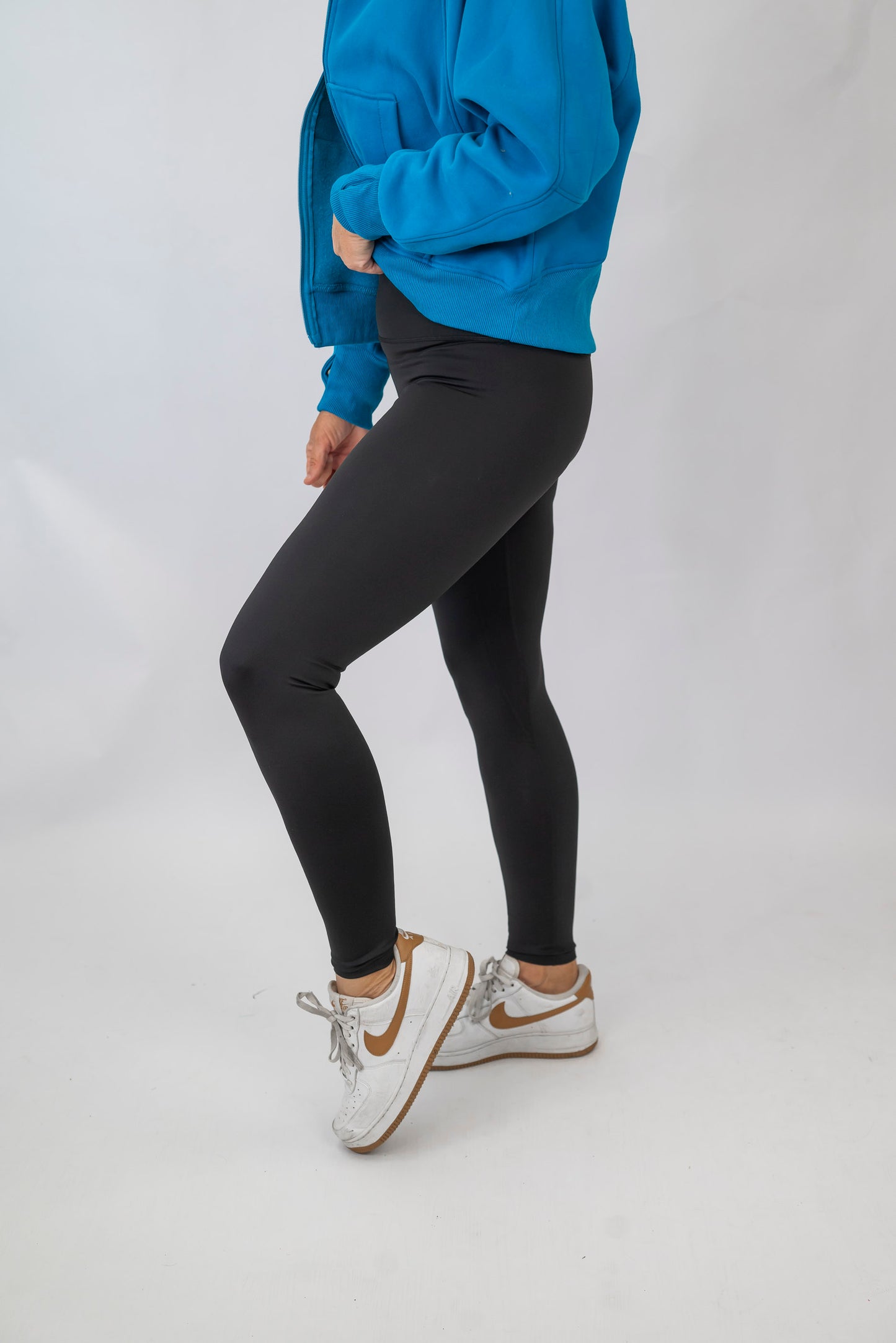 24/7 Classic Black Legging | SALTY WAVE