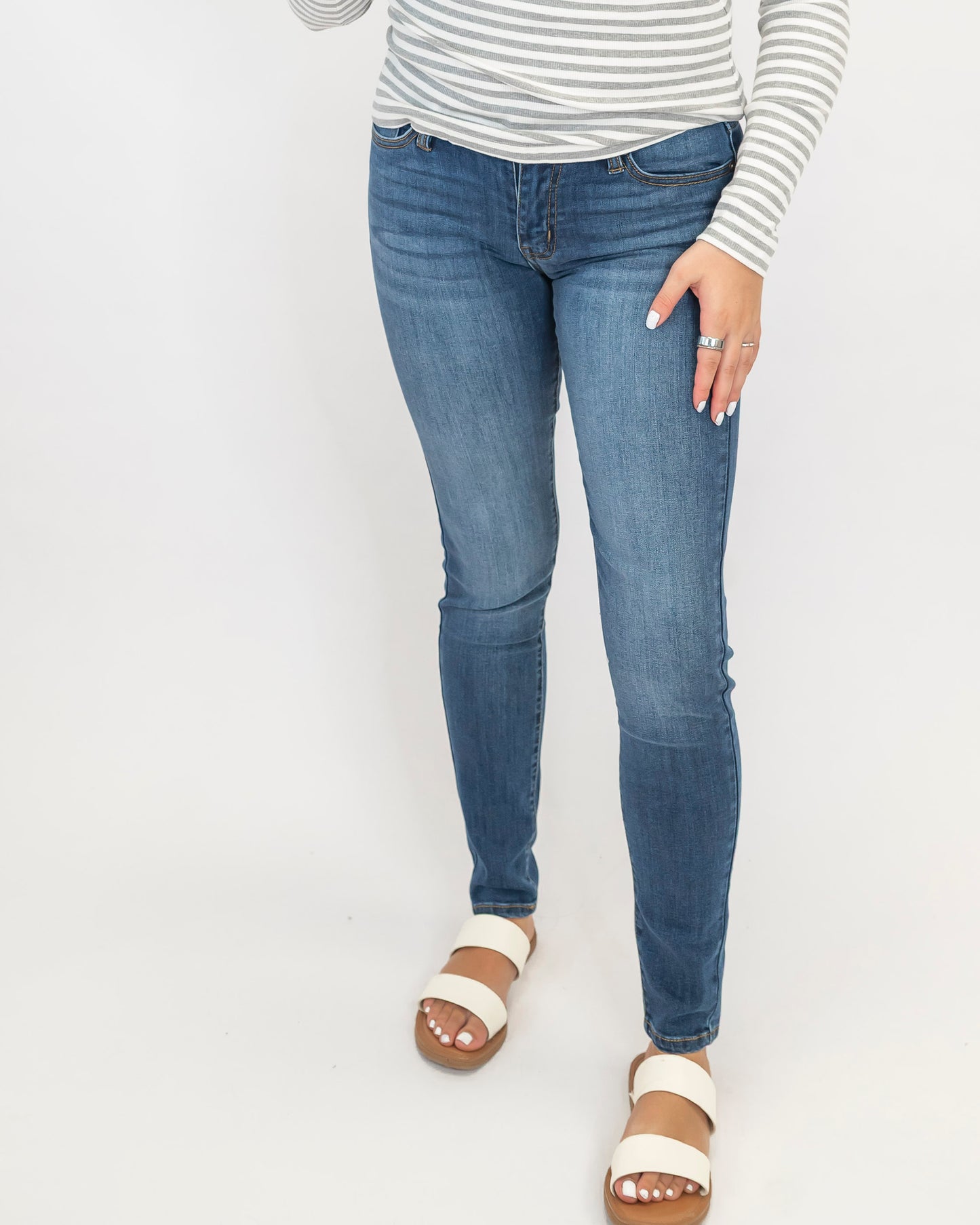 Medium Wash Mid Rise Super Skinny Denim Jeans | Kan Can