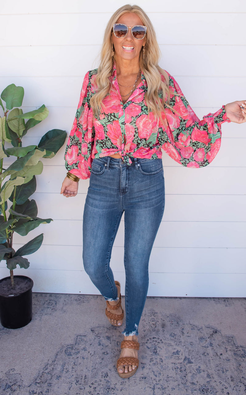 FLORAL BLOUSE FOR SPRING 