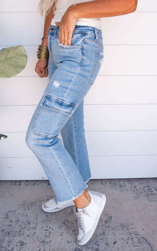 Mid Rise Cargo Straight Crop Denim Jeans