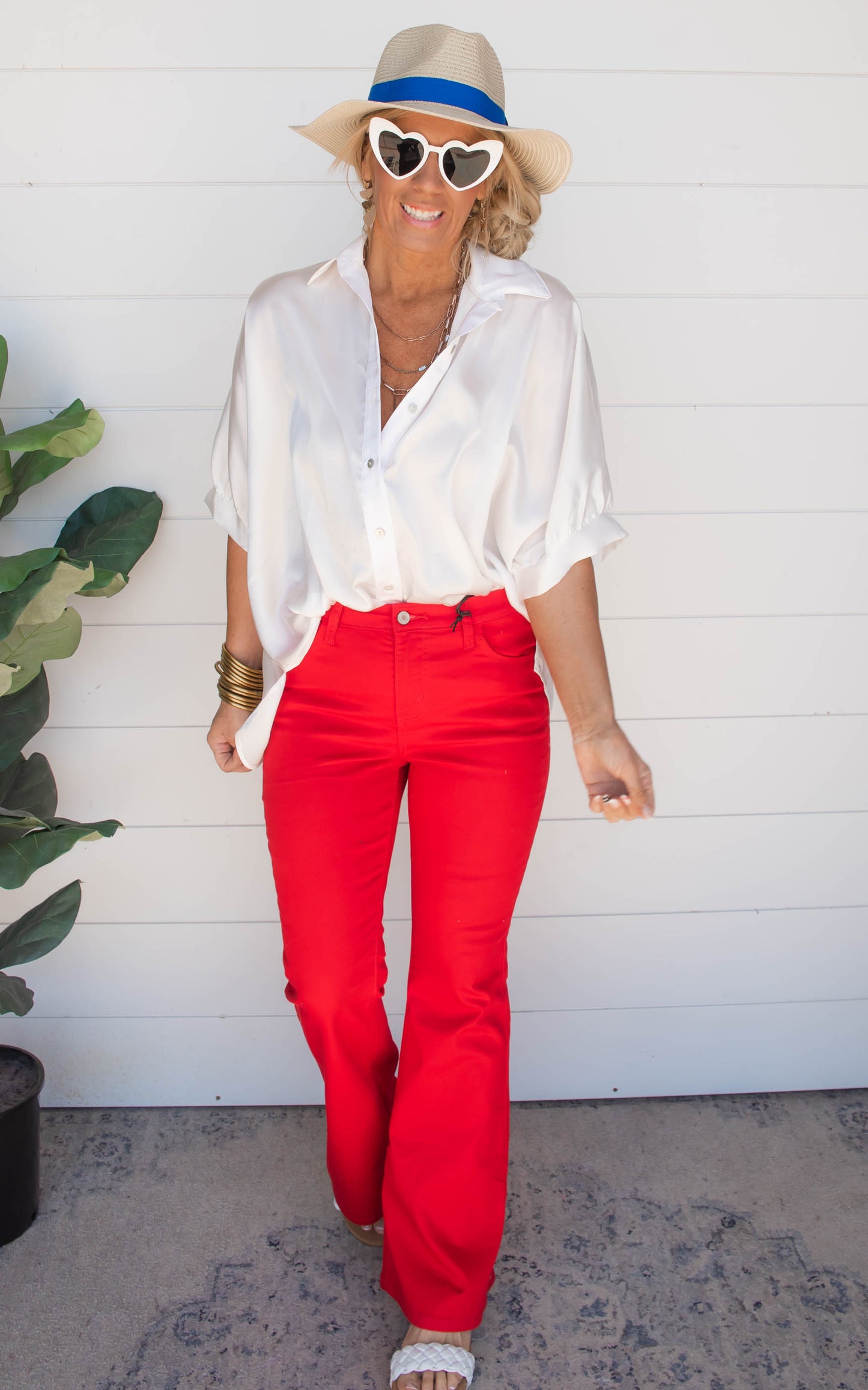 WHITE BLOUSE 