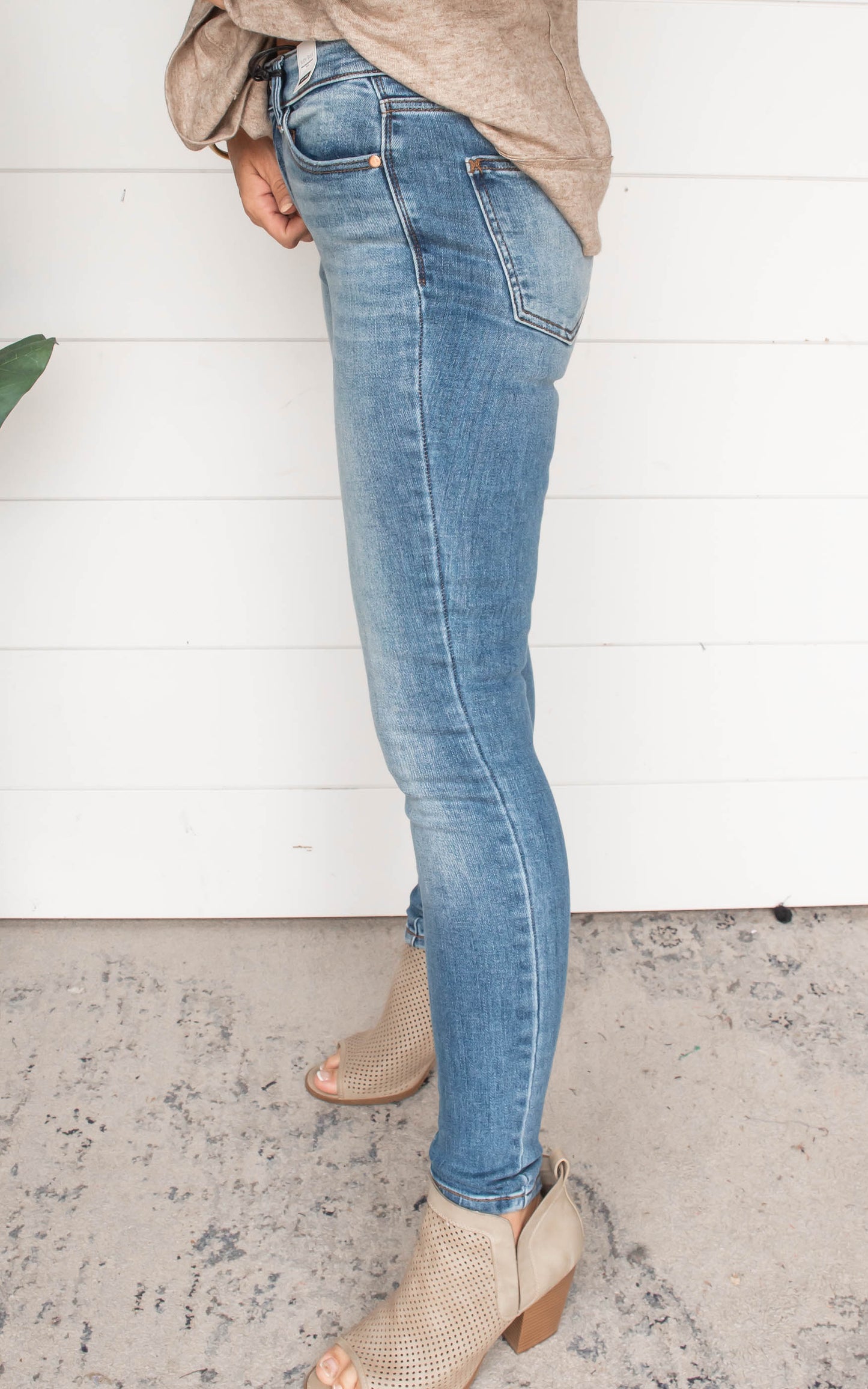 Mid Rise Vintage Skinny Denim Jeans - Judy Blue