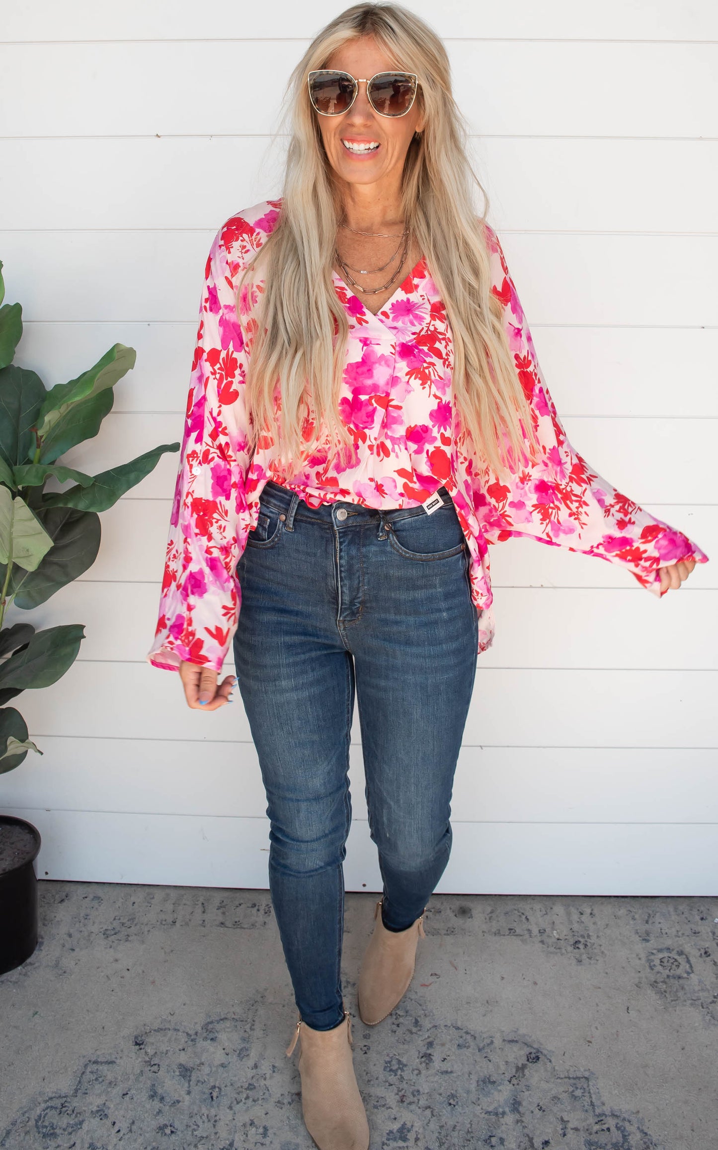 V Neckline Floral Blouse | Andree By Unit - Final Sale