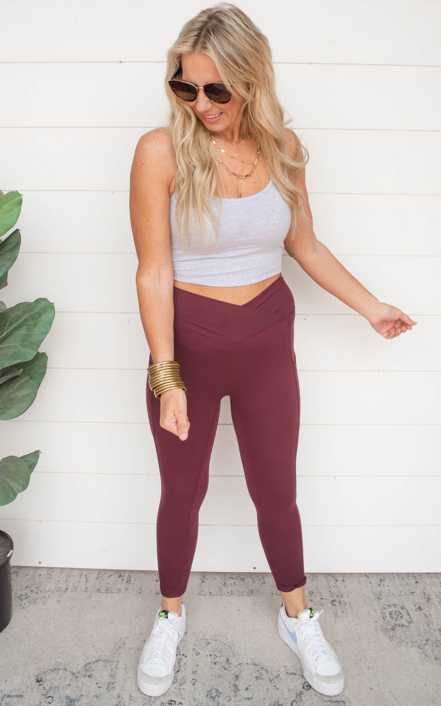 V Waist Capri Length Leggings | Rae Mode