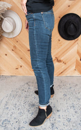 Mid Rise Relaxed Fit Cropped Denim Jeans - Judy Blue
