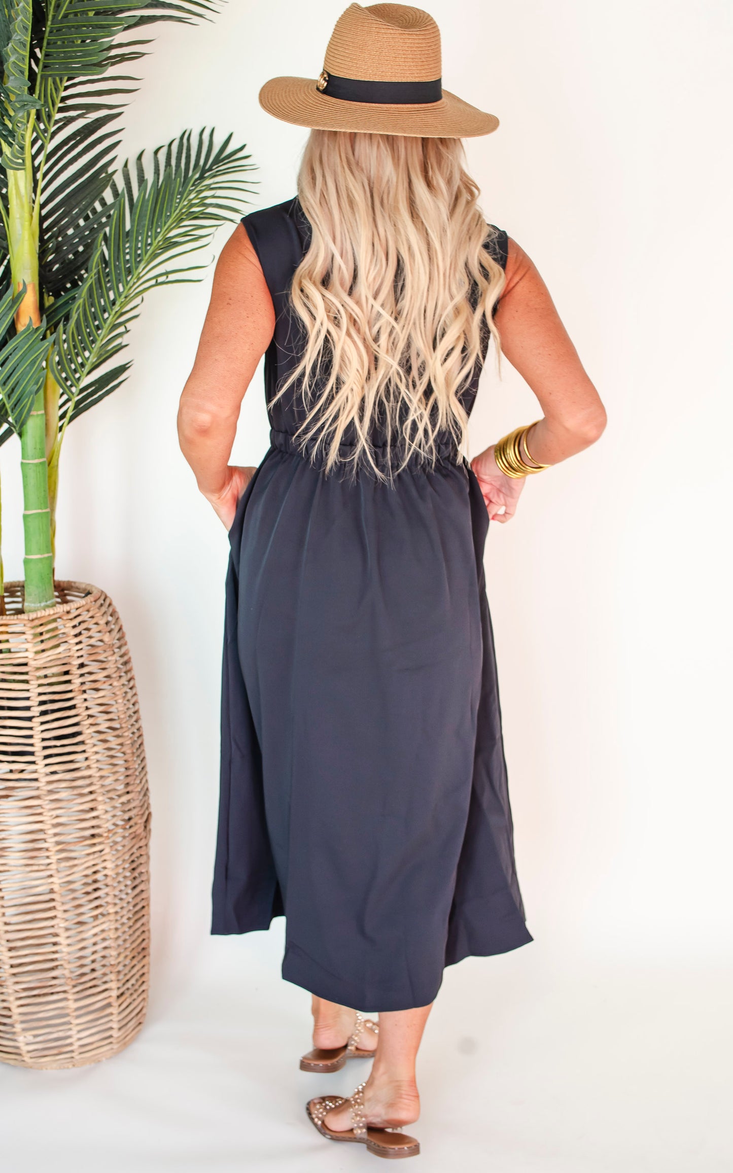 Black Magic Sleeveless Midi Dress