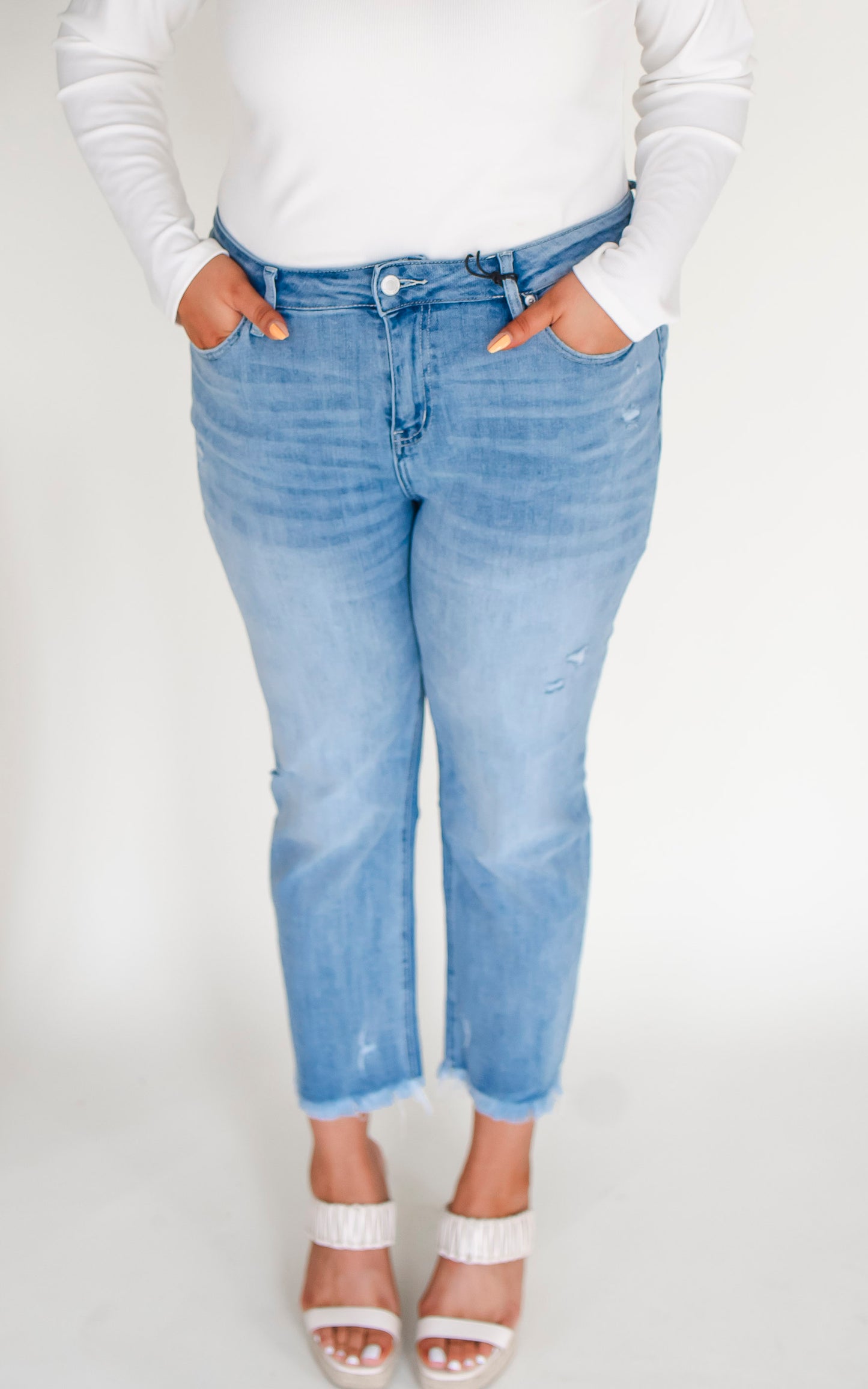 The Millie Mid Rise Cigerette Crop Denim | Mica