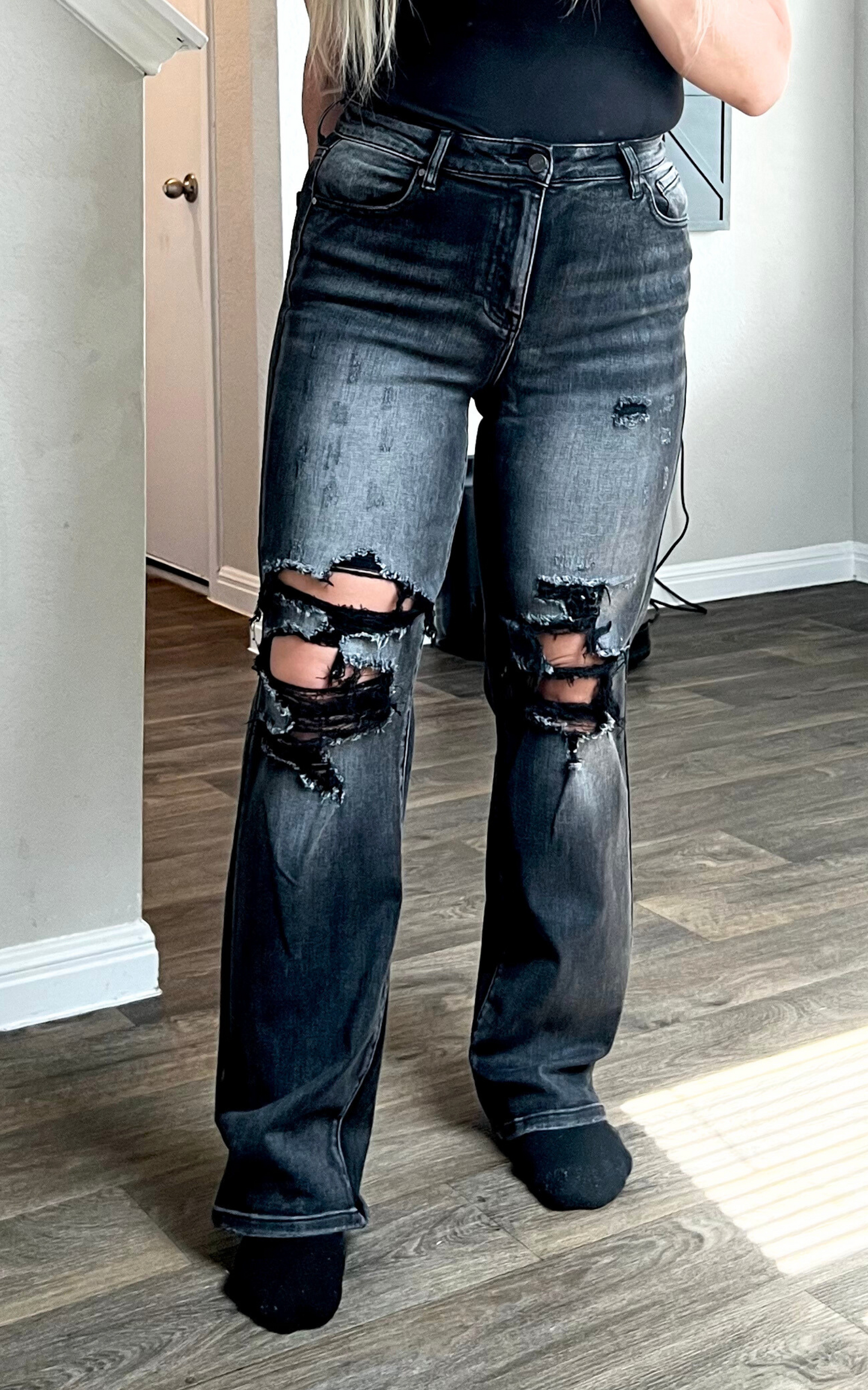 Distressed Loose Fit Straight Leg Jeans | Risen